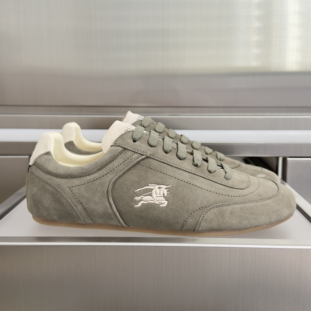Men Gray Suede Retro German Trainers Embroidery Logo Low Top Lace Up Casual Sneakers Non Slip Gum Rubber Sole Daily Walking Shoes