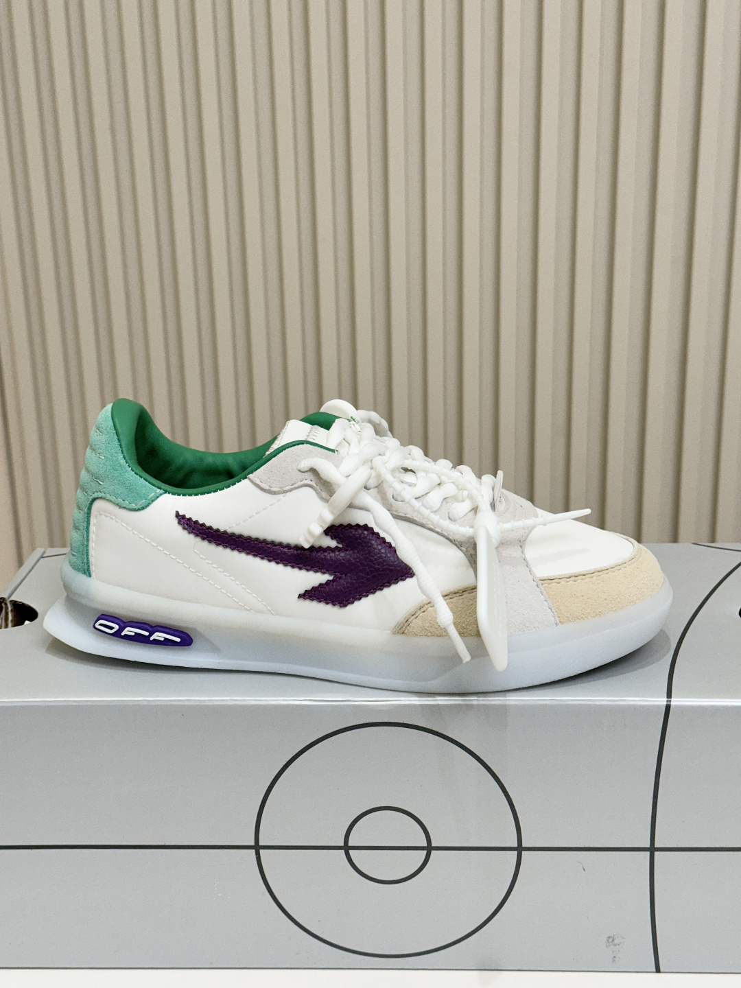 White Beige Purple Arrow Logo Patchwork Sneakers Women Green Collar Low Top Casual Skate Shoes Transparent Sole Comfort Walking Flat Shoes