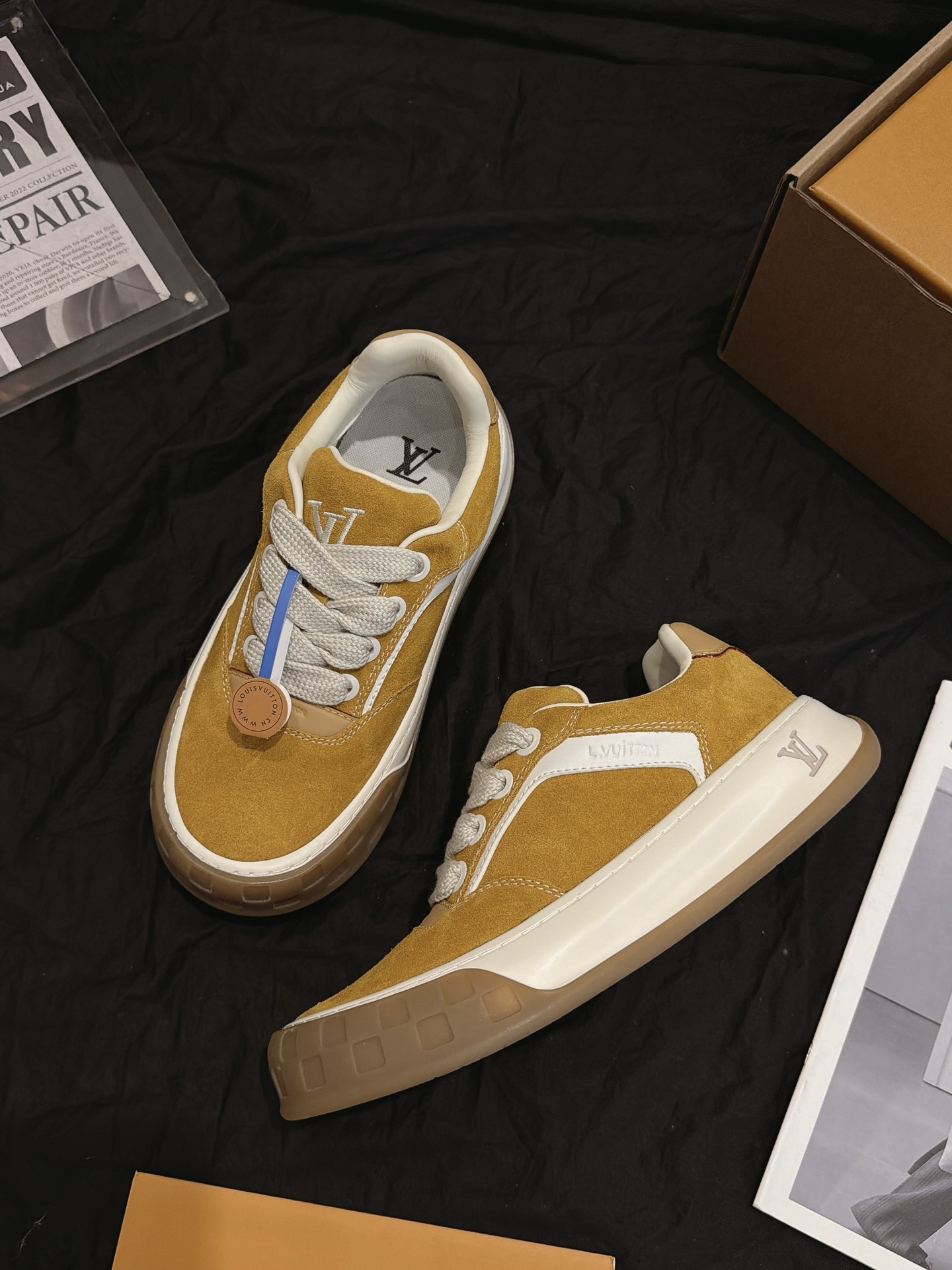 Yellow Suede Stitching Casual Skate Shoes Thick Platform Non Slip Sneakers Fashion Lace Up Walking Shoes Unisex