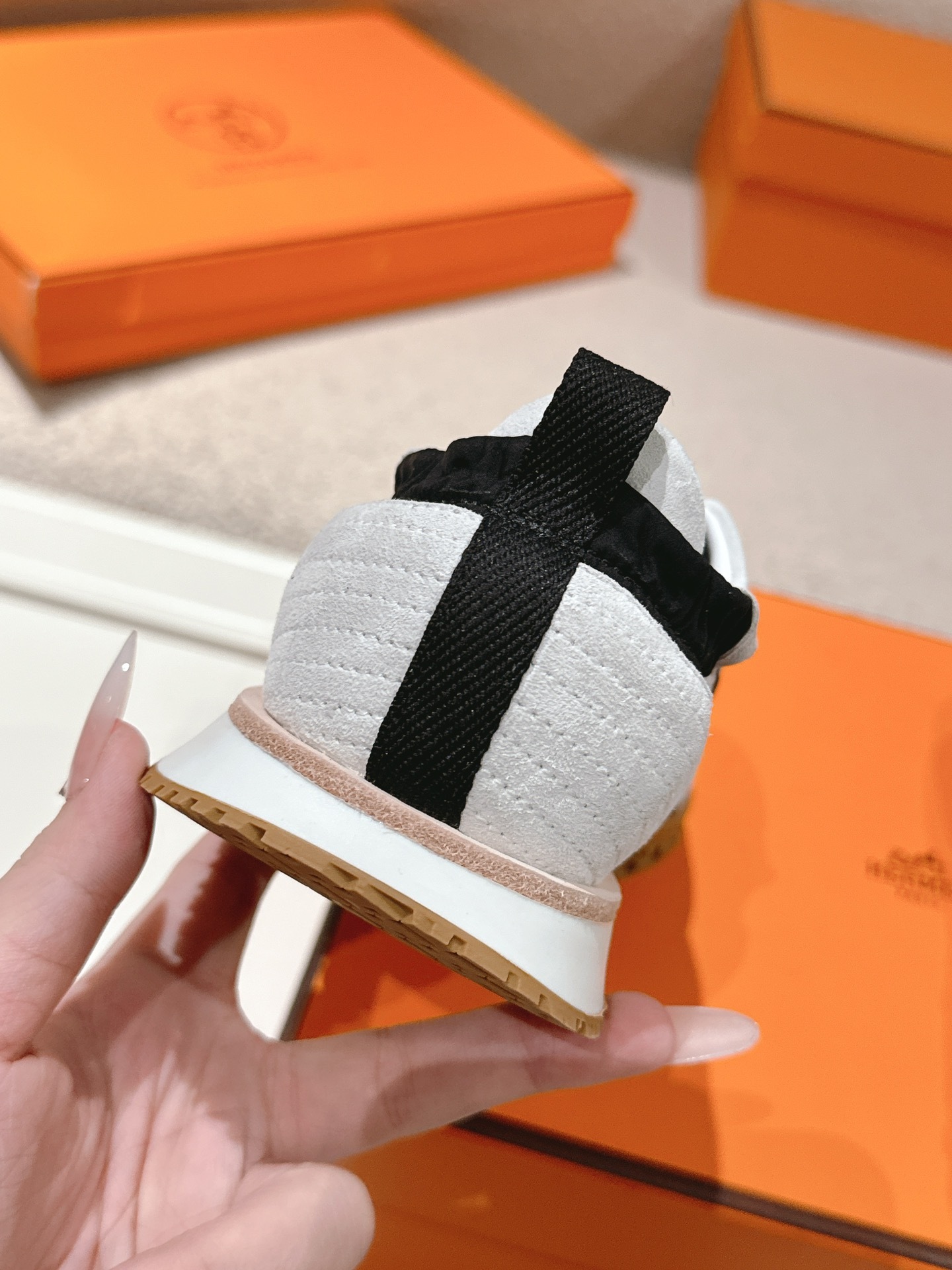 Women Black White Color Block Letter Logo Retro Sneakers Wear Resistant Gum Sole Casual Walking Trainers