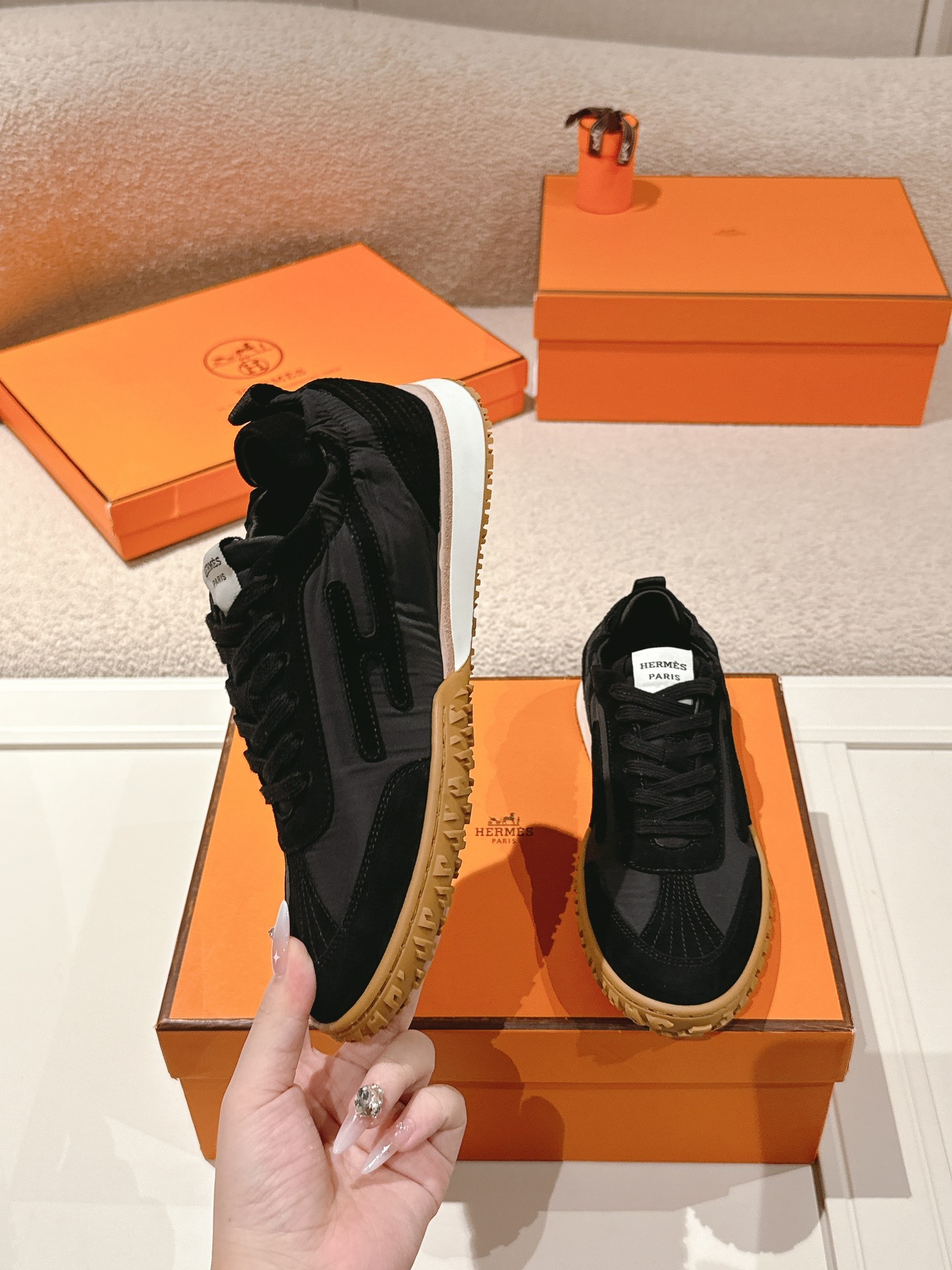 All Black Retro Canvas Sneakers Label Decor Non Slip Gum Rubber Sole Breathable Casual Walking Shoes For Women