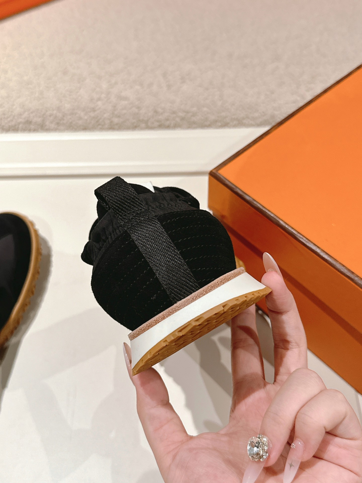 All Black Retro Canvas Sneakers Label Decor Non Slip Gum Rubber Sole Breathable Casual Walking Shoes For Women