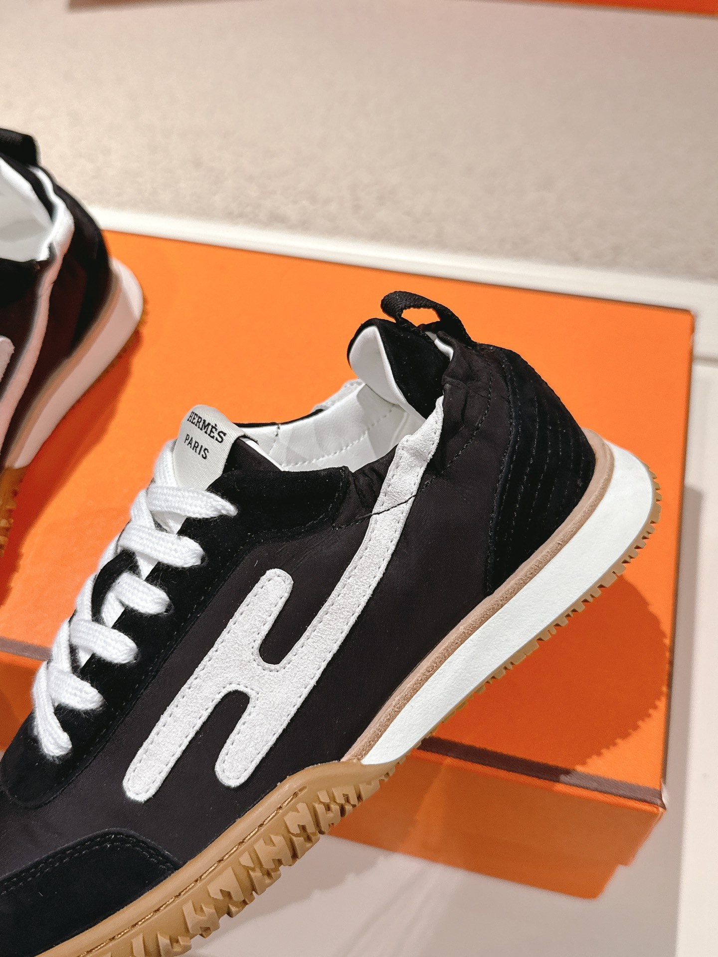 Vintage Stitching German Training Shoes Women Thick Rubber Sole Casual Sneakers Lace Up Walking Trainers