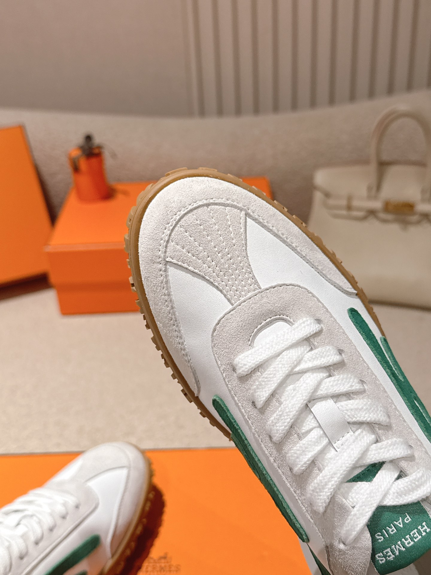 Women Vintage Green Stitching Sneakers Suede Mesh Breathable Lace-Up Casual Trainers Non-Slip Wear Resistant Gum Rubber Sole Fashion Daily Walking Flat Shoes EU35-EU40