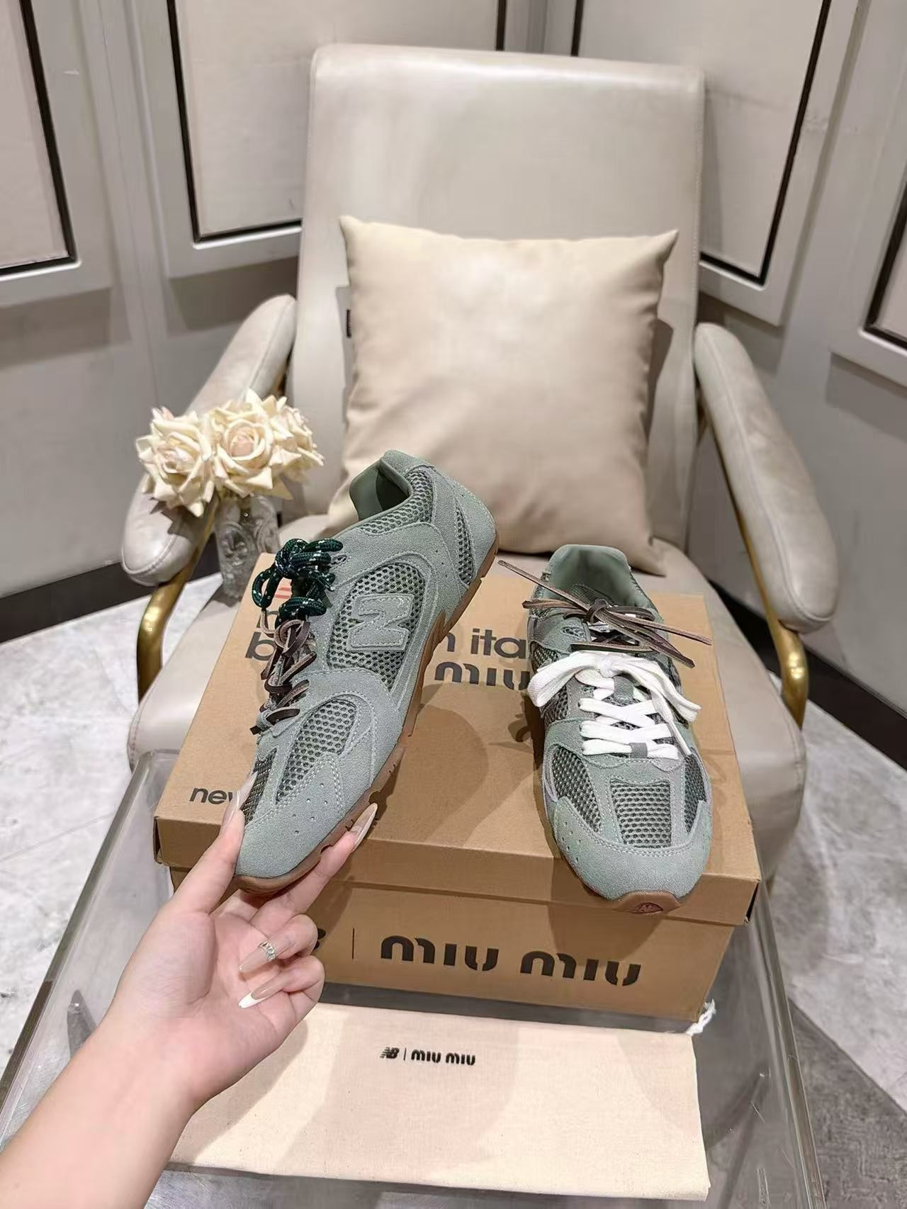 Light Green Suede Mesh Retro Sneakers Women Double Shoelace Casual Sports Shoes Wear-resistant Rubber Sole Walking Trainers