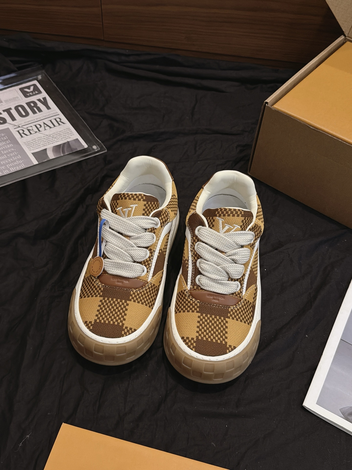 Brown Plaid Print Lace Up Skate Shoes Non Slip Thick Sole Fashion Casual Sneakers Unisex
