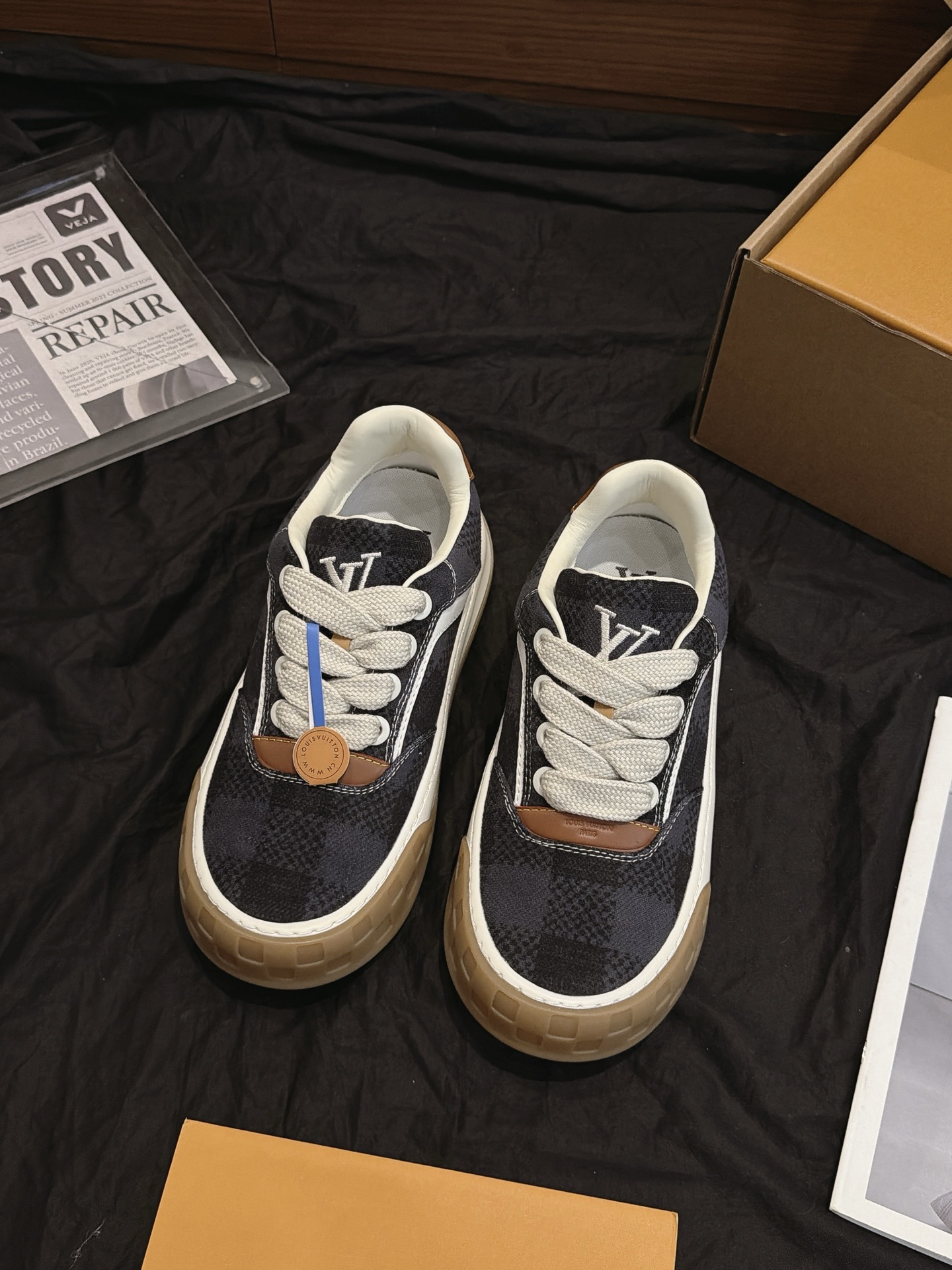 Dark Denim Stitching Casual Skate Shoes White Side Strip Gum Rubber Sole Retro Fashion Sneakers Unisex