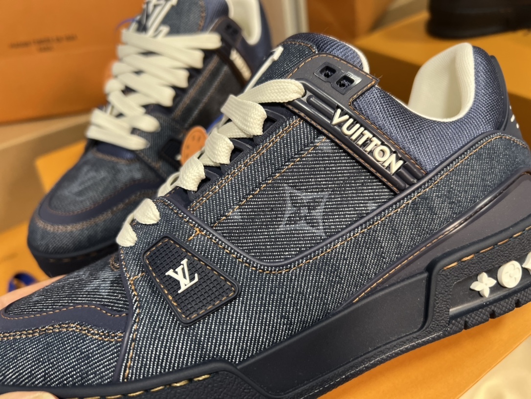 Men Dark Denim Jacquard Low Top Skate Shoes Thick White Shoelace Casual Sneakers Wear-resistant Non-slip Fashion Street Daily Walking Shoes
