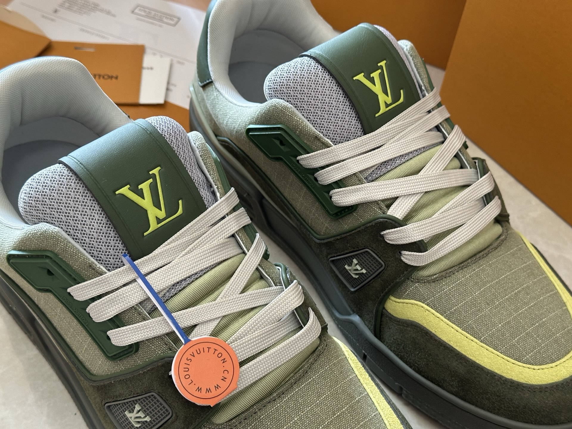 Men Color Block Green Stitching Low Top Skate Shoes Thick White Laces Retro Streetwear Casual Walking Sneakers Fashion Daily Footwear