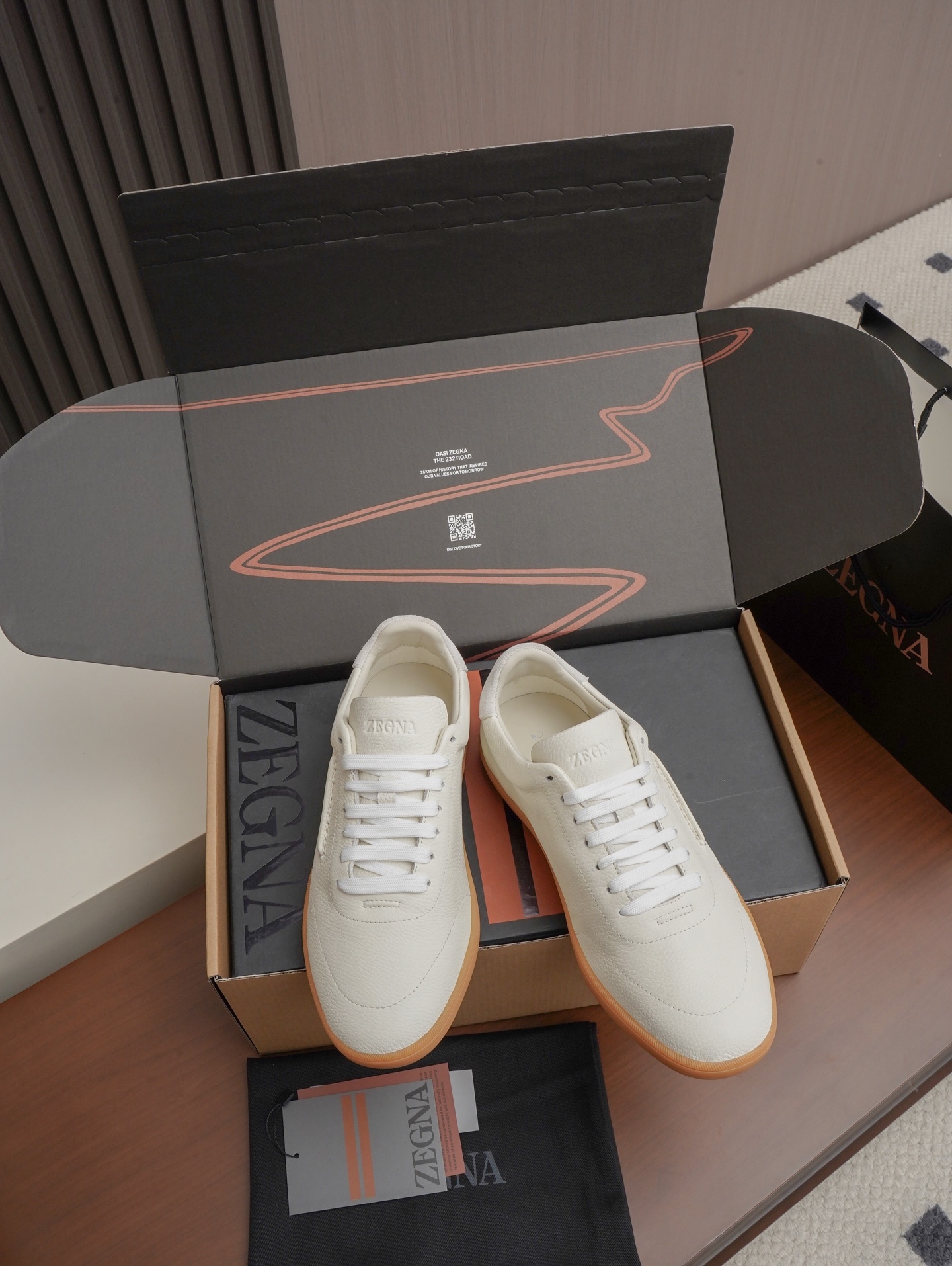 Genuine Cow Leather Men White Casual Sneakers Low Top Lace Up Shoes Gum Rubber Sole Business Daily Walking Leather Shoes