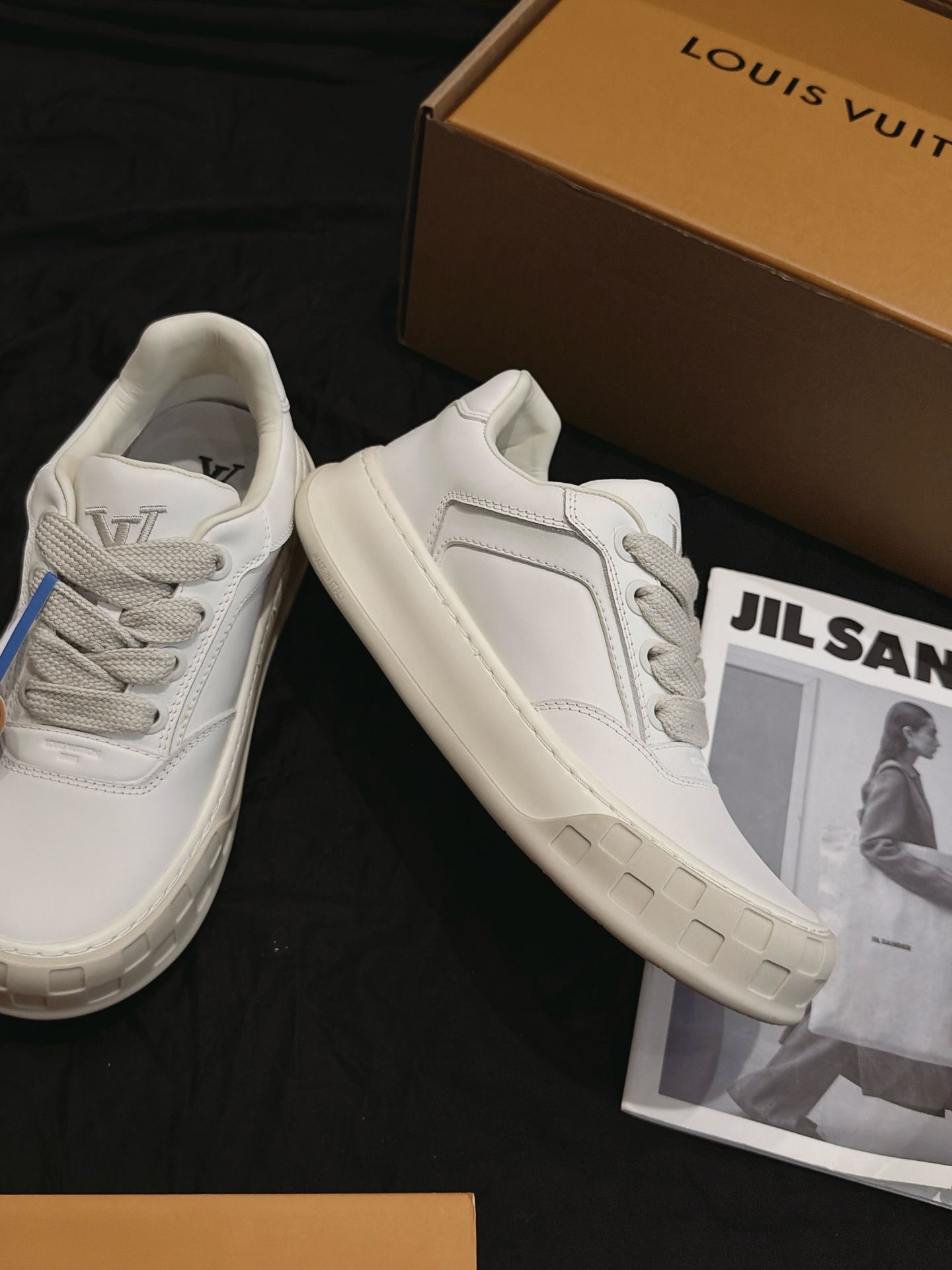 Pure White Leather Low Top Skate Shoes Thick Sole Versatile Casual White Sneakers Unisex