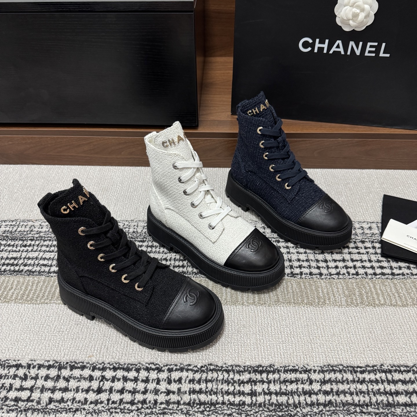 Women Fashion Platform Ankle Boots Lace Up Short Martin Boots Patchwork Toe Casual Walking Shoes Multicolor Unisex