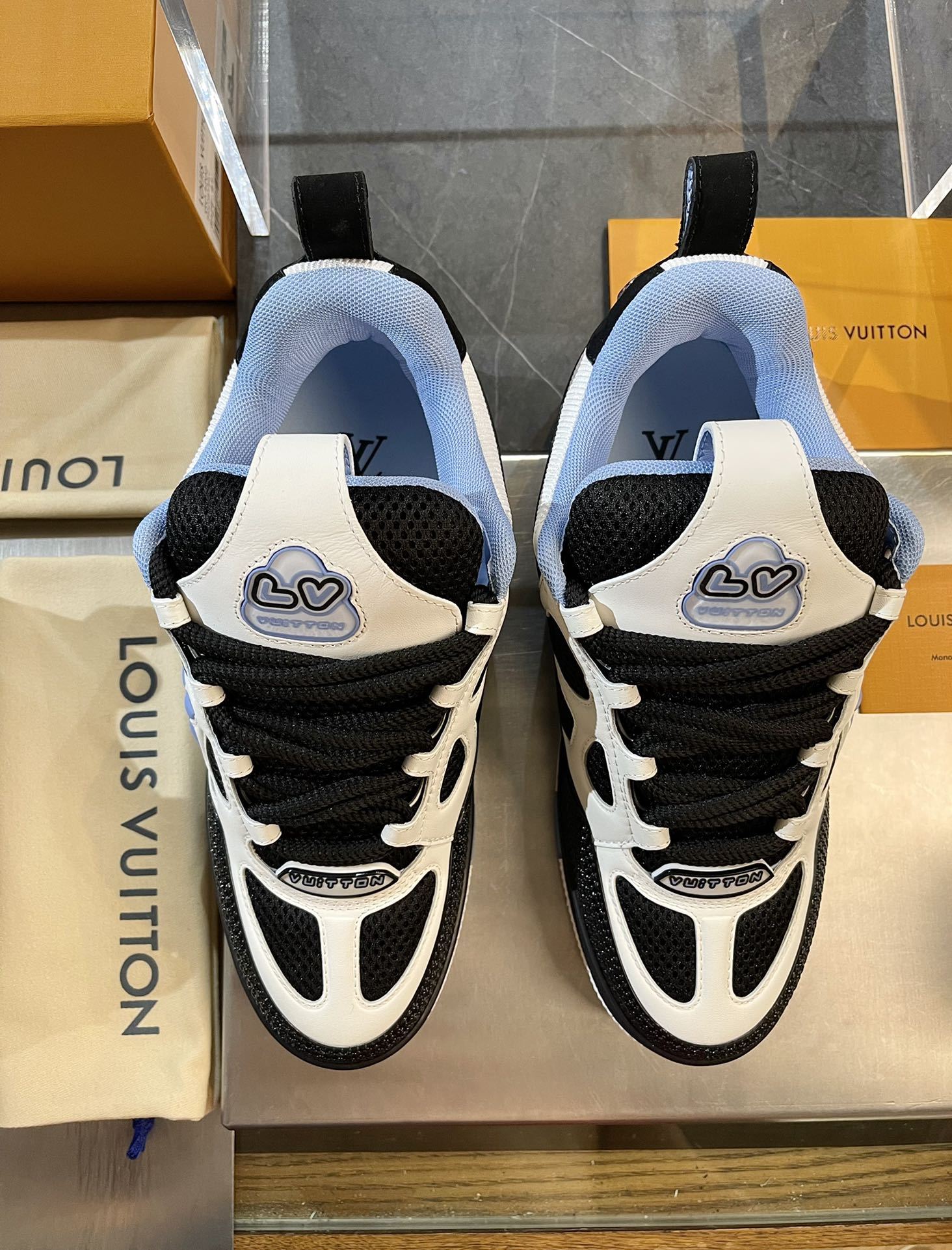 Men Fashion Color Block Skate Sneakers Hollow Stitching Low Top Casual Shoes Breathable Mesh Walking Shoes Non Slip Thick Sole Street Footwear 2 Colors Optional