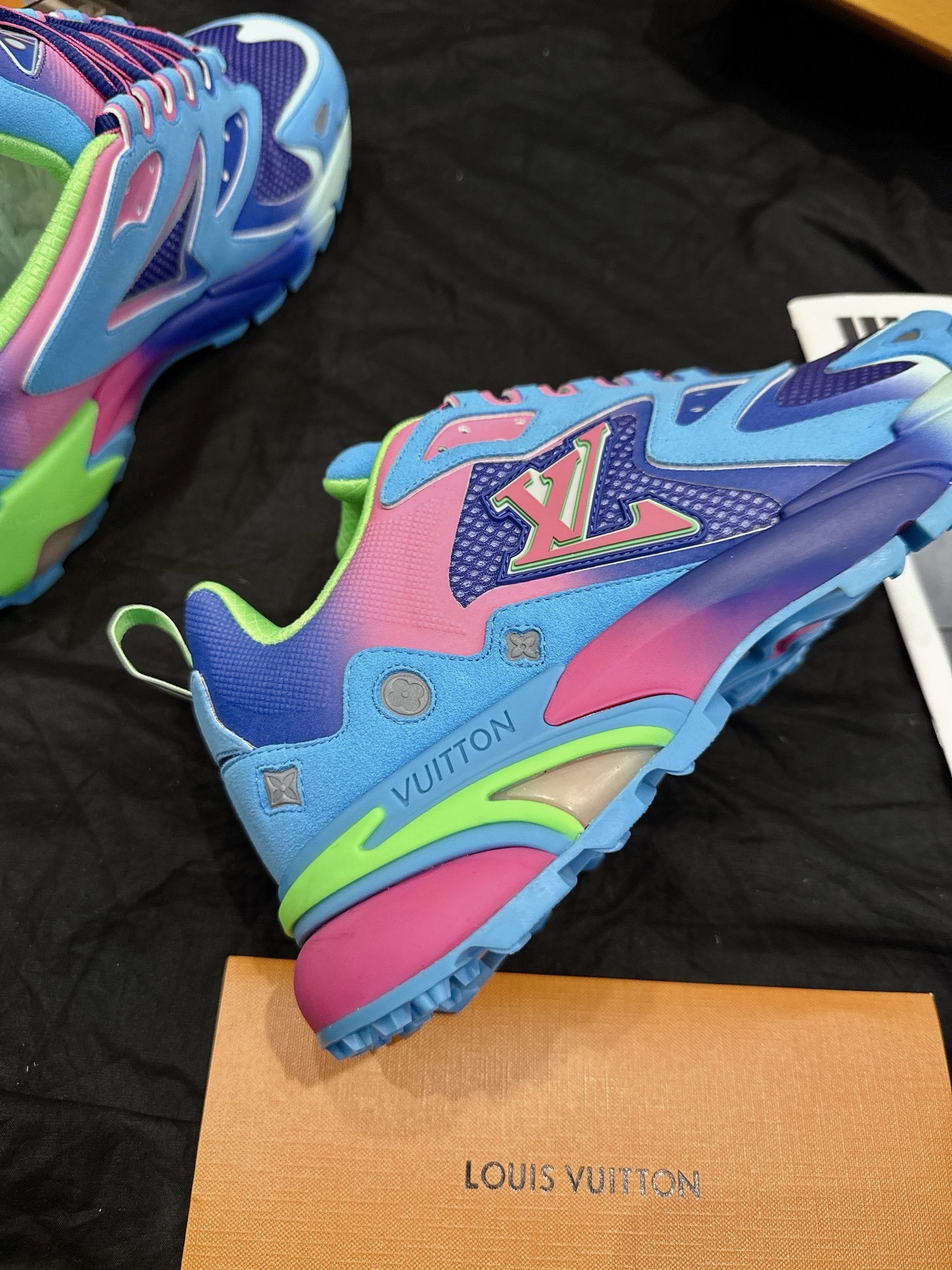 Gradient Blue Pink Green Colorblock Chunky Sneakers Men Breathable Mesh Platform Casual Dad Shoes Fashion Outdoor Sports Trainers