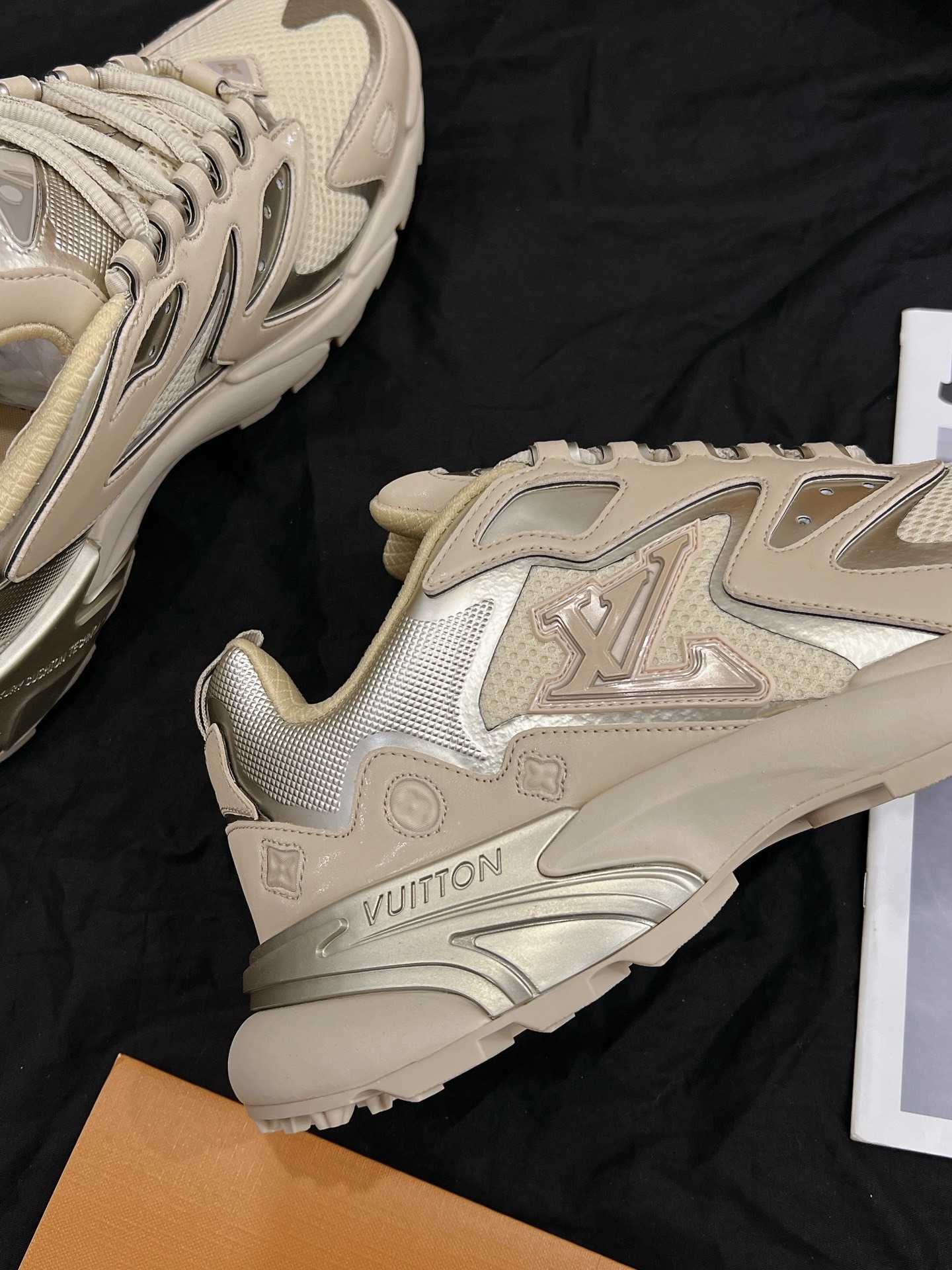 Beige Silver Spliced Chunky Platform Dad Shoes Men Breathable Mesh Non Slip Casual Walking Sneakers Fashion Outdoor Sports Trainers