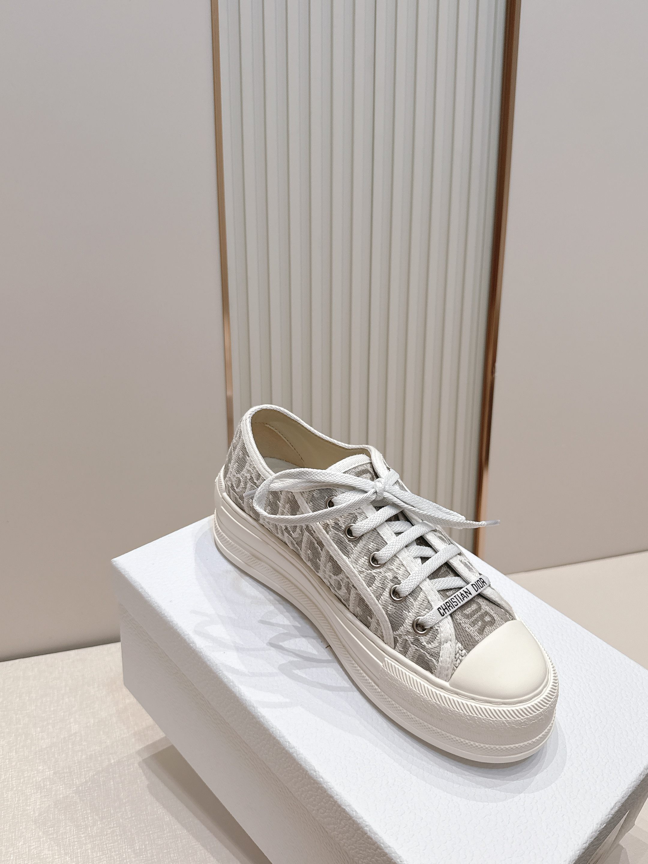 Women Luxury Letter Jacquard Canvas Sneakers White Lace Up Thick Platform Casual Walking Shoes Fashion Daily Flat Shoes