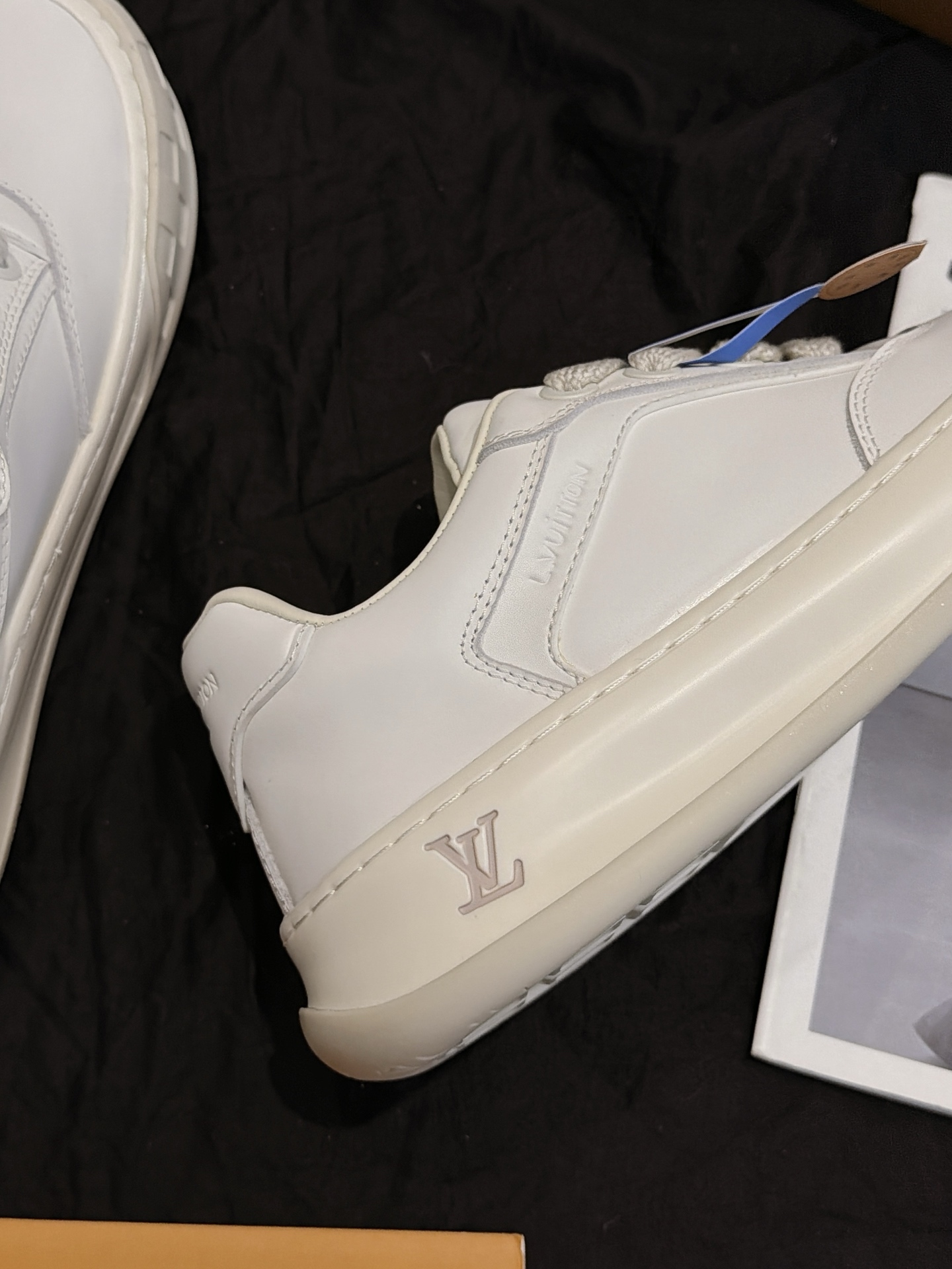 Pure White Leather Low Top Skate Shoes Thick Sole Versatile Casual White Sneakers Unisex