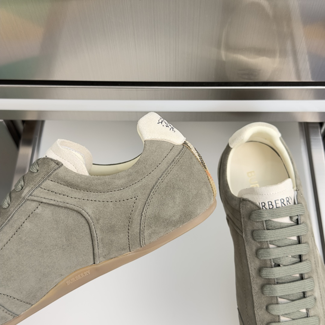 Men Gray Suede Retro German Trainers Embroidery Logo Low Top Lace Up Casual Sneakers Non Slip Gum Rubber Sole Daily Walking Shoes