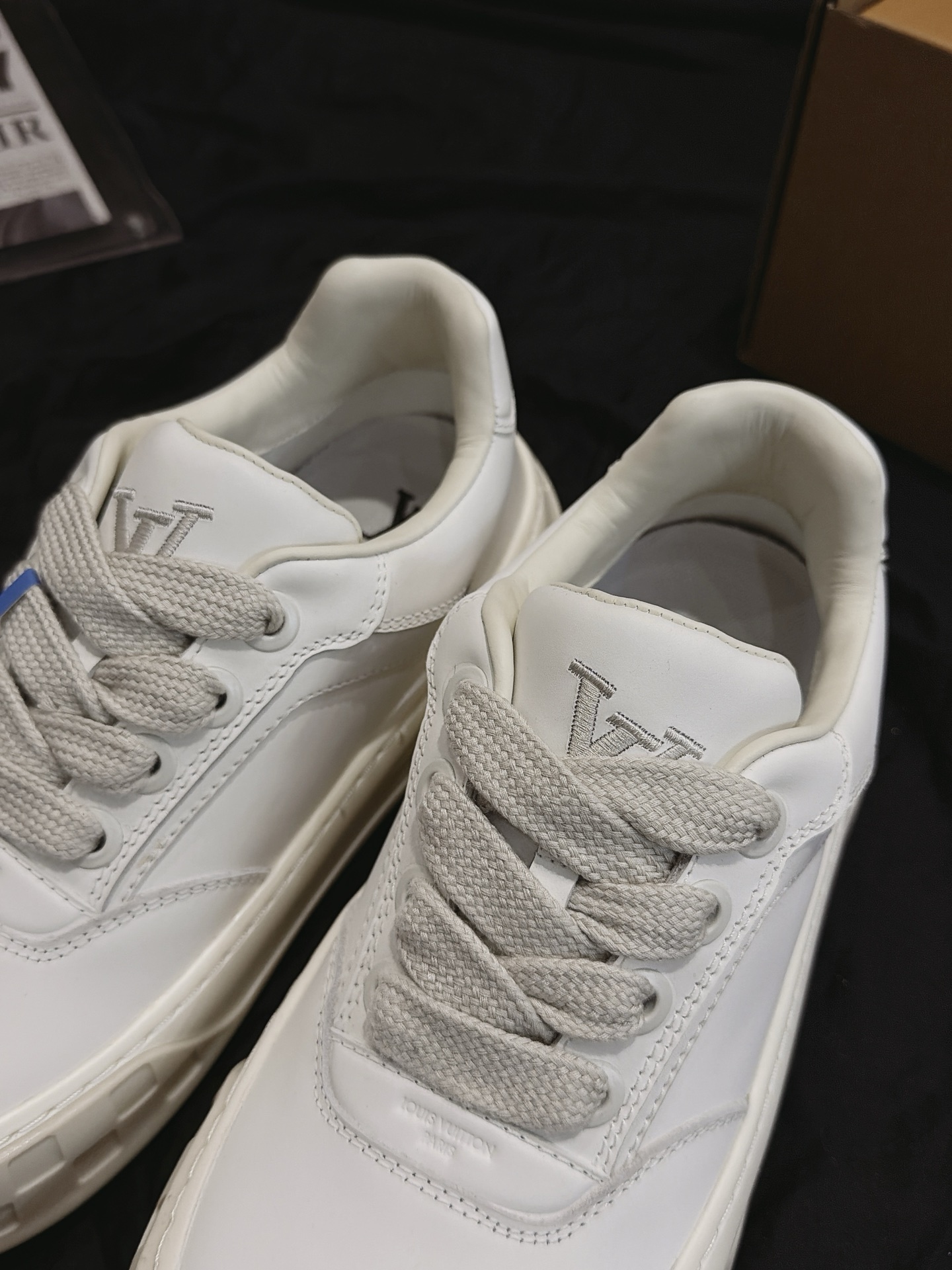 Pure White Leather Low Top Skate Shoes Thick Sole Versatile Casual White Sneakers Unisex