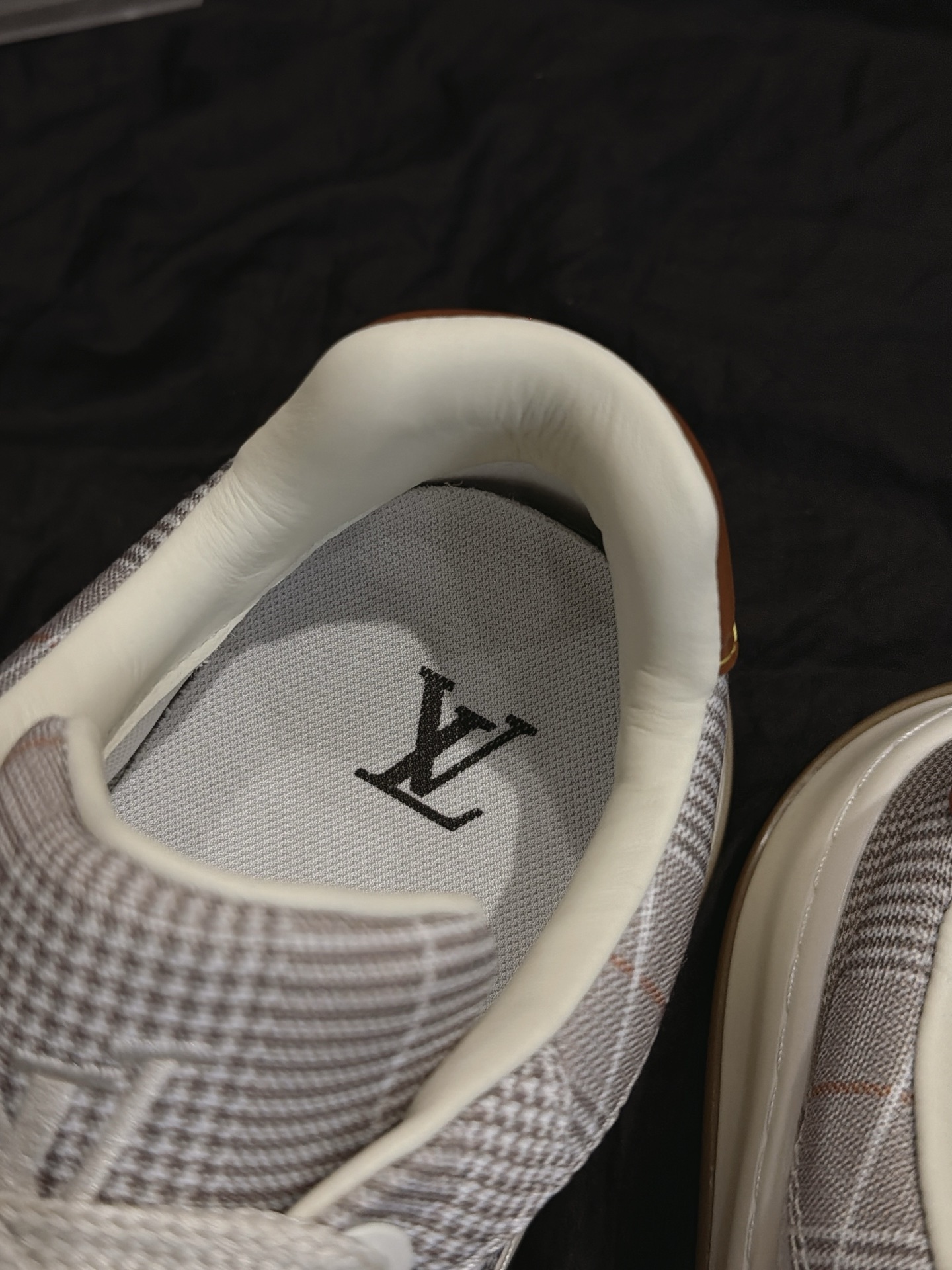 Plaid Mesh Breathable Casual Skate Shoes White Side Stripe Gum Rubber Sole Retro Lightweight Sneakers Unisex