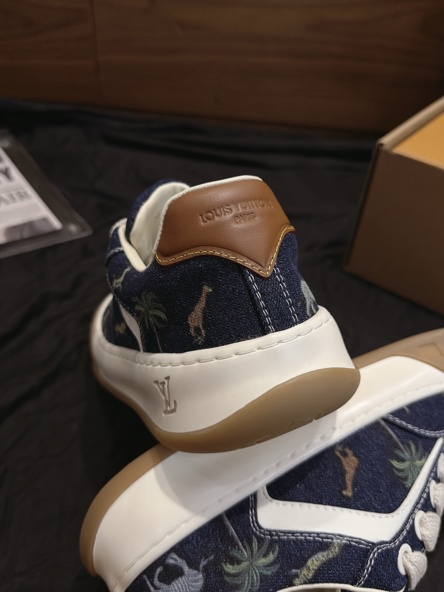 Dark Denim Printed Canvas Casual Skate Shoes White Side Stripe Gum Rubber Sole Retro Low Top Sneakers Unisex