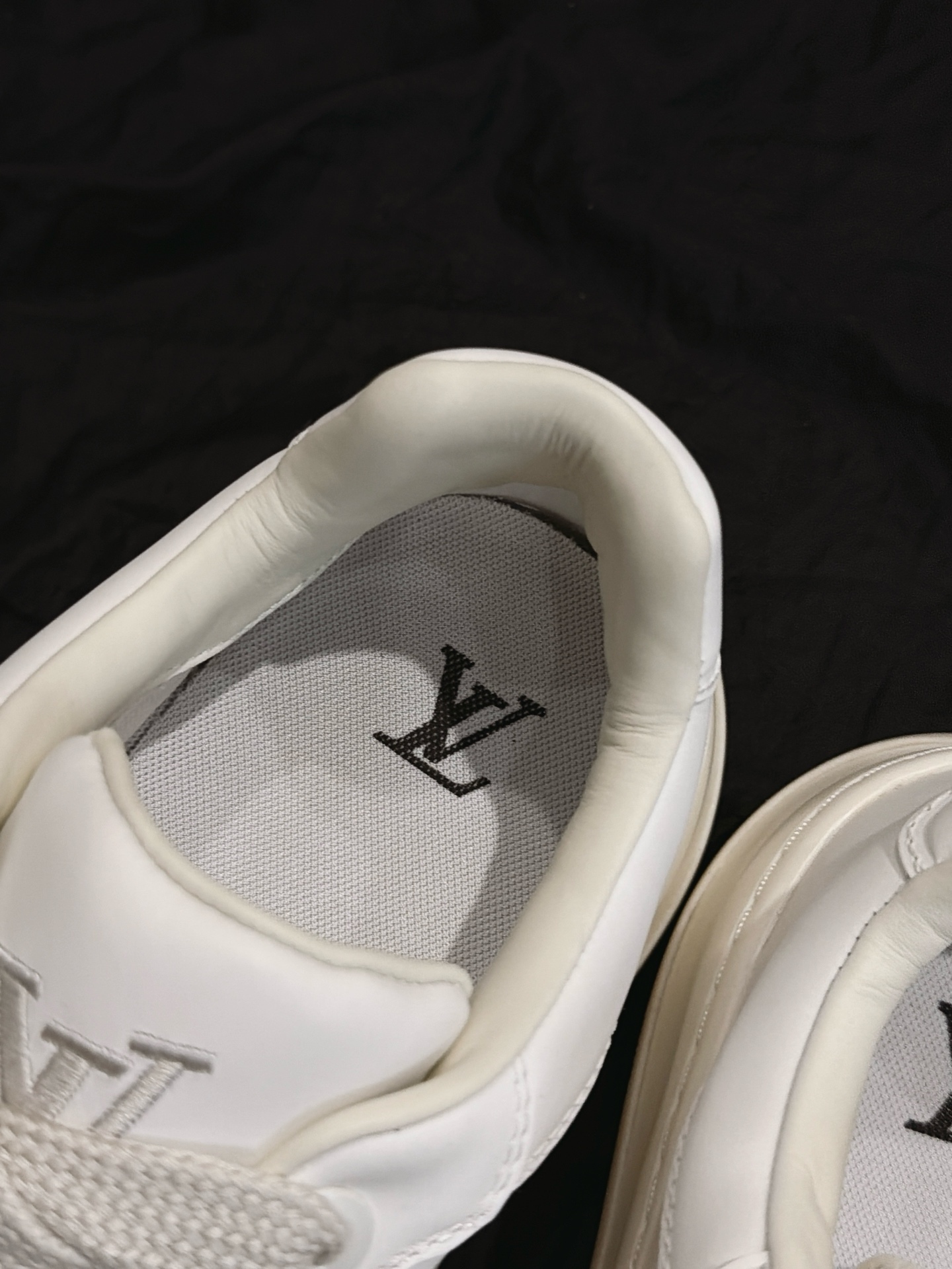 Pure White Leather Low Top Skate Shoes Thick Sole Versatile Casual White Sneakers Unisex