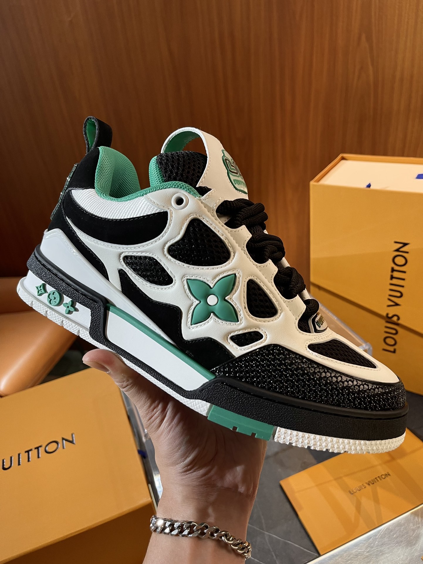 Men Fashion Color Block Skate Sneakers Hollow Stitching Low Top Casual Shoes Breathable Mesh Walking Shoes Non Slip Thick Sole Street Footwear 2 Colors Optional
