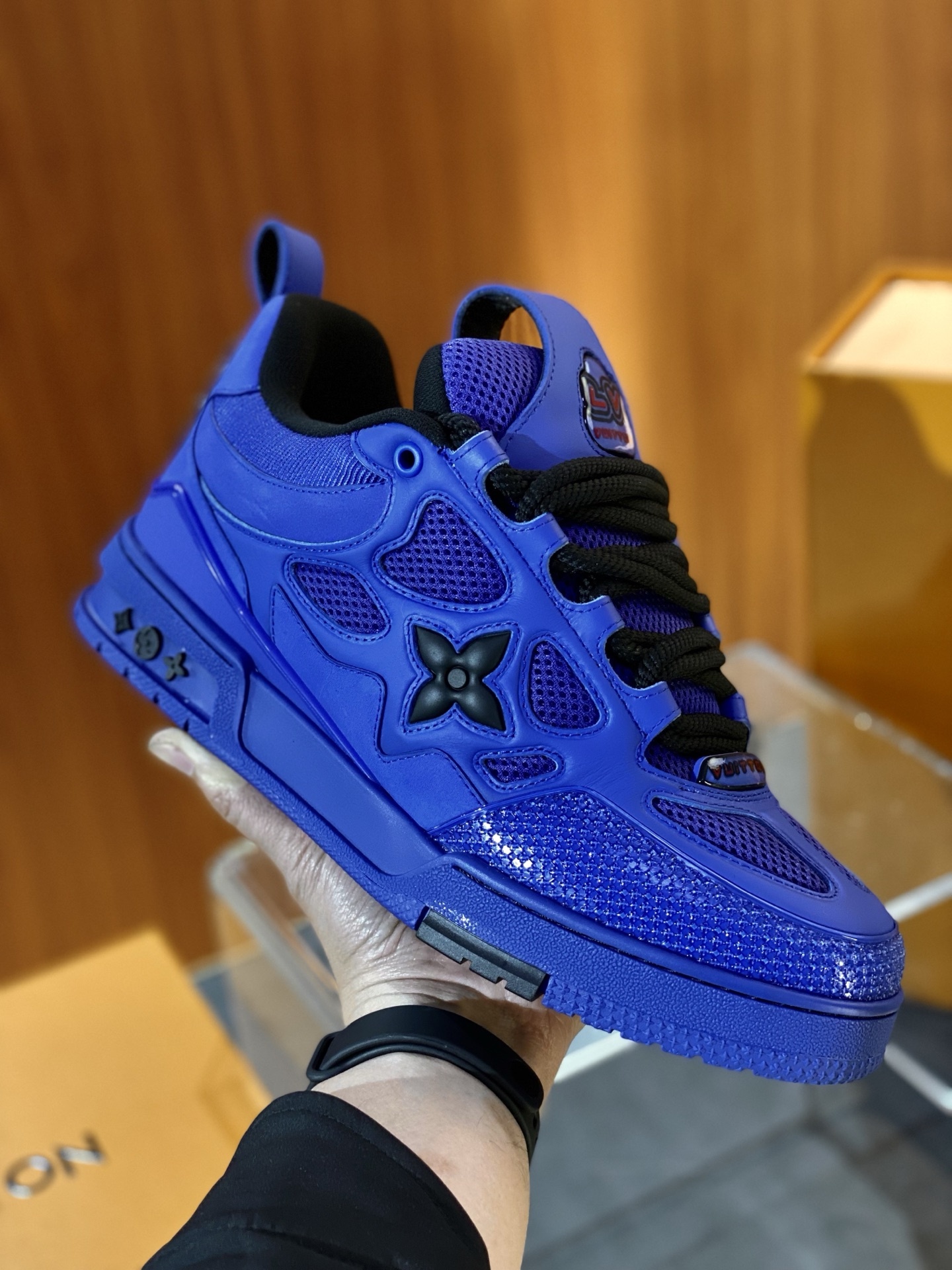 Men Solid Color Breathable Mesh Skate Shoes Low Top Lace Up Casual Sneakers Non Slip Thick Sole Fashion Street Shoes 2 Colors Green Blue Available