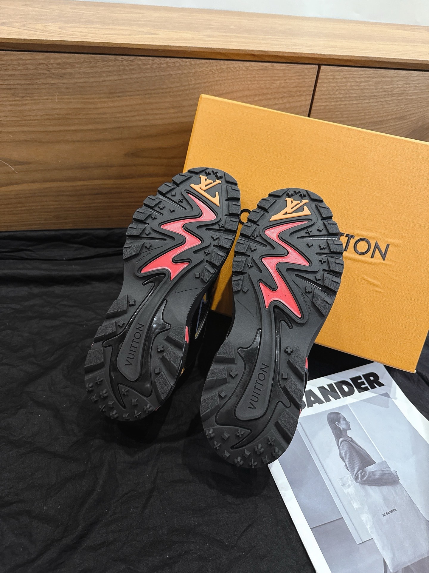 Black Gradient Red Orange Flame Print Chunky Dad Shoes Men Breathable Mesh Platform Sneakers Non Slip Outdoor Casual Sports Trainers