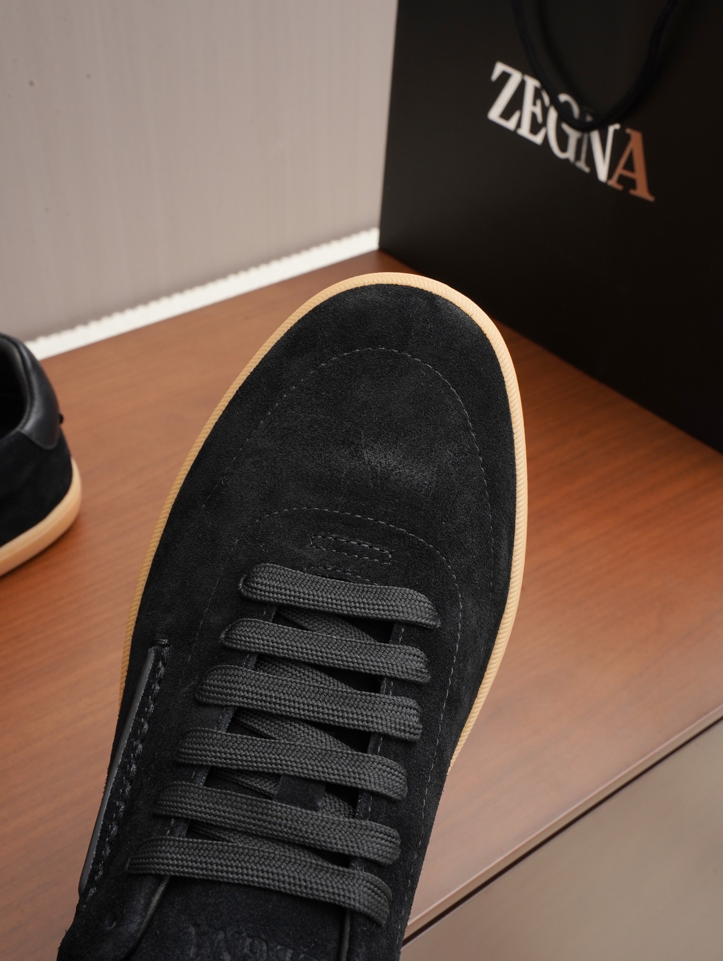 Black Suede Men Casual Sneakers Non Slip Rubber Sole Retro Low Top Daily Walking Flat Shoes