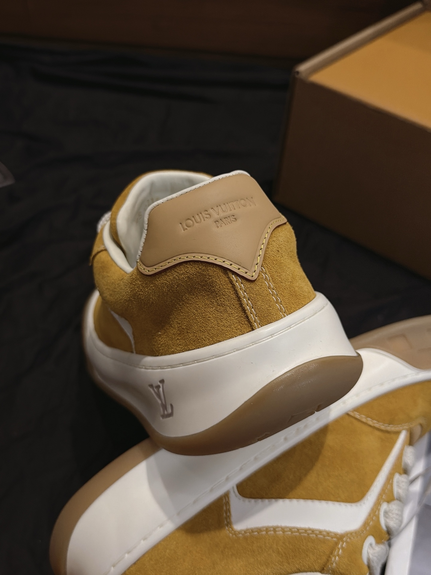 Yellow Suede Stitching Casual Skate Shoes Thick Platform Non Slip Sneakers Fashion Lace Up Walking Shoes Unisex