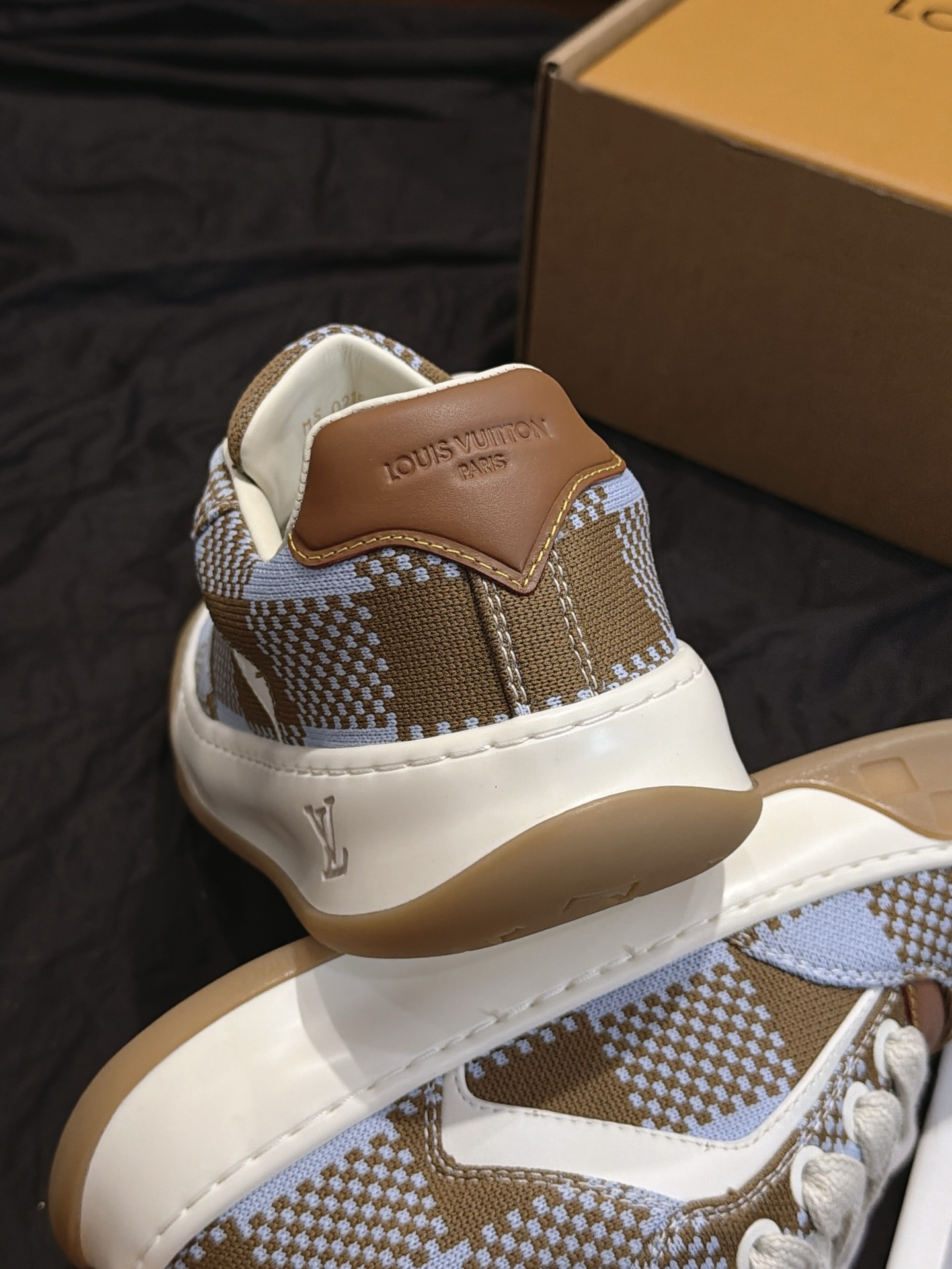Brown Blue Checkered Canvas Skate Shoes Non Slip Rubber Sole Fashion Retro Casual Sneakers For Men Women