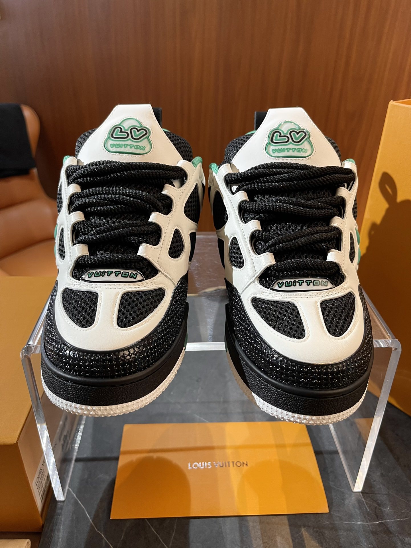 Men Fashion Color Block Skate Sneakers Hollow Stitching Low Top Casual Shoes Breathable Mesh Walking Shoes Non Slip Thick Sole Street Footwear 2 Colors Optional