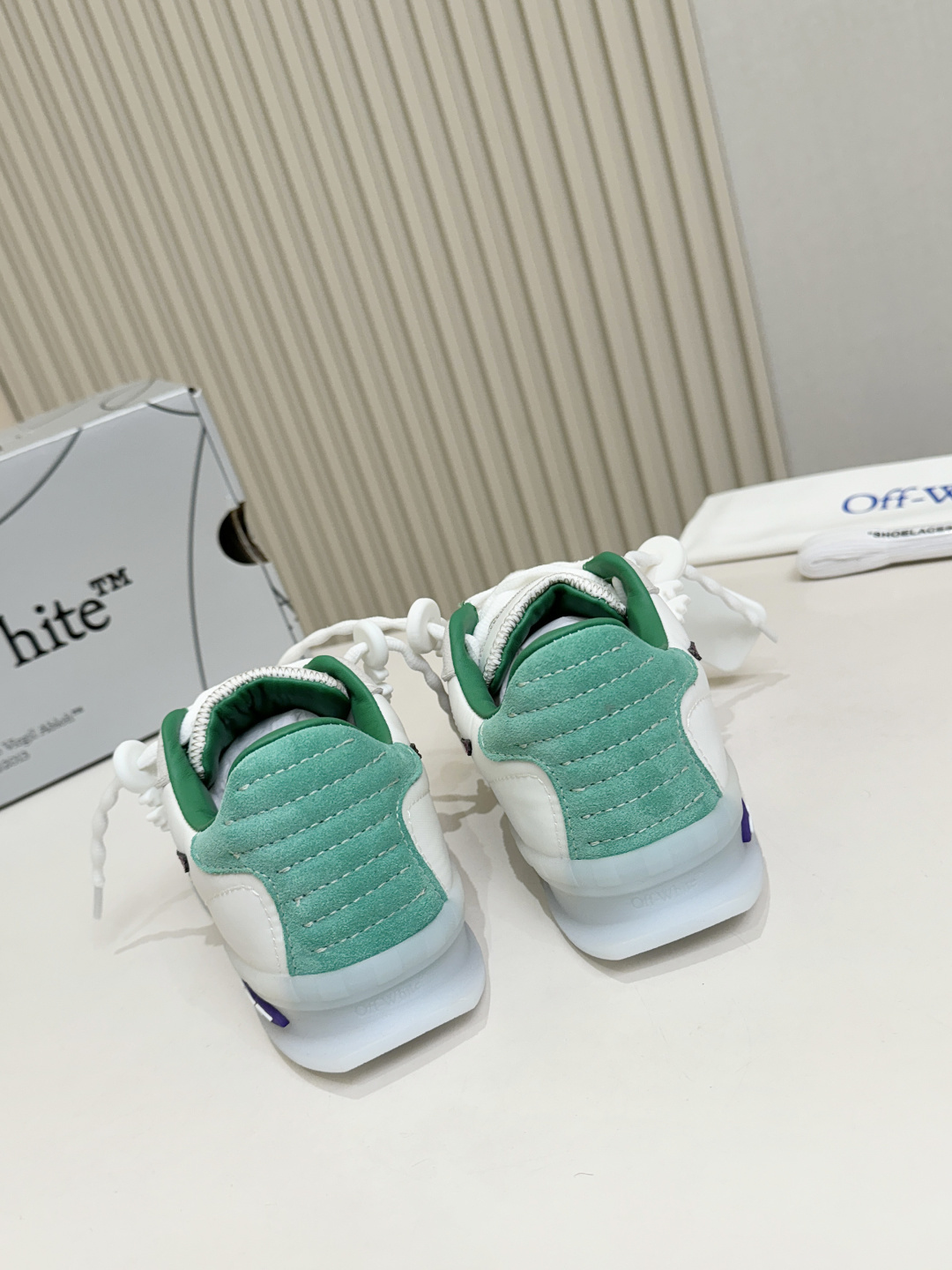 White Beige Purple Arrow Logo Patchwork Sneakers Women Green Collar Low Top Casual Skate Shoes Transparent Sole Comfort Walking Flat Shoes