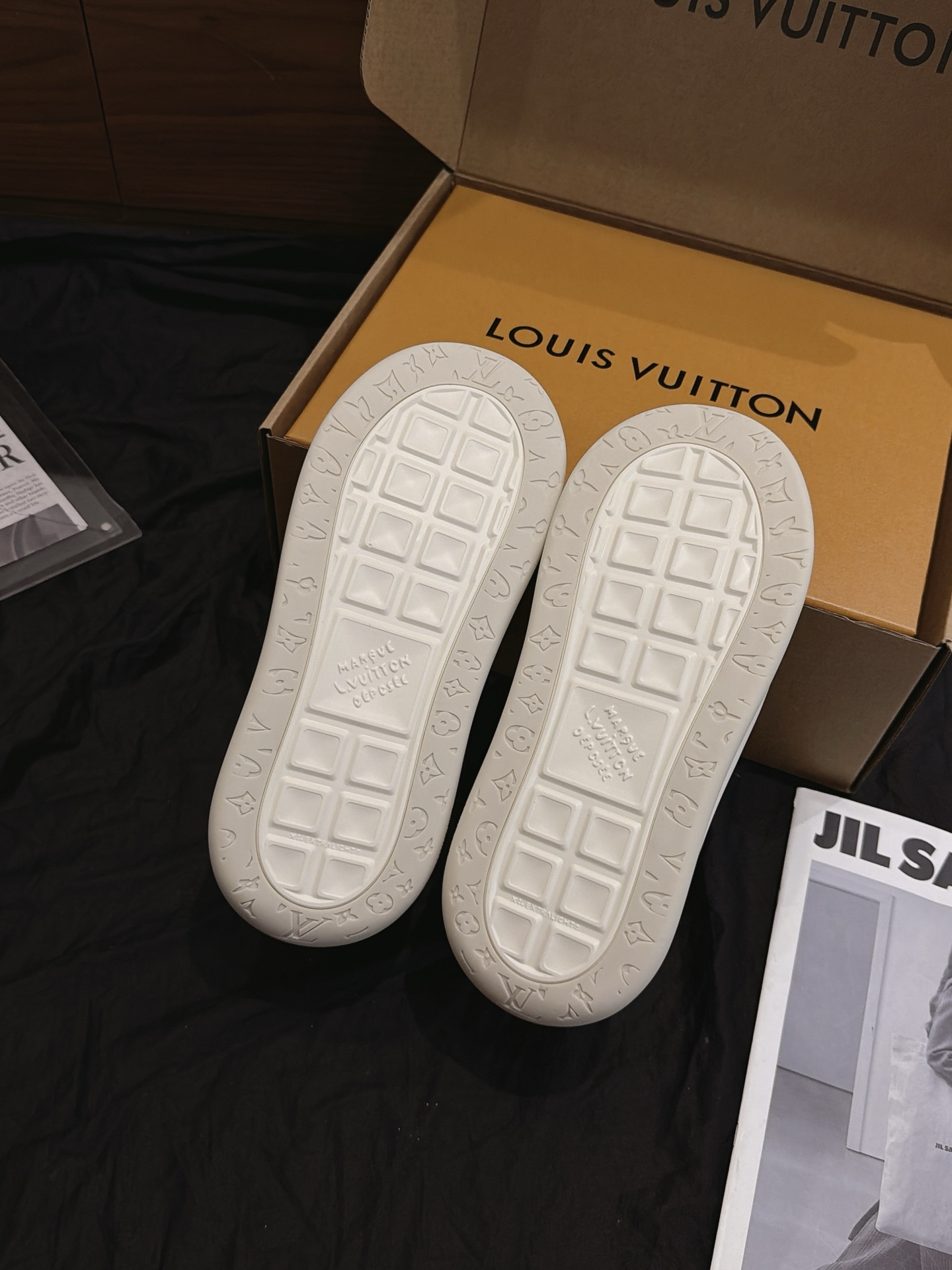 Pure White Leather Low Top Skate Shoes Thick Sole Versatile Casual White Sneakers Unisex