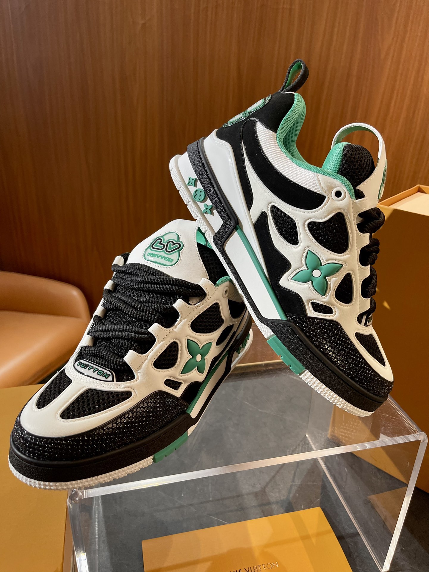 Men Fashion Color Block Skate Sneakers Hollow Stitching Low Top Casual Shoes Breathable Mesh Walking Shoes Non Slip Thick Sole Street Footwear 2 Colors Optional