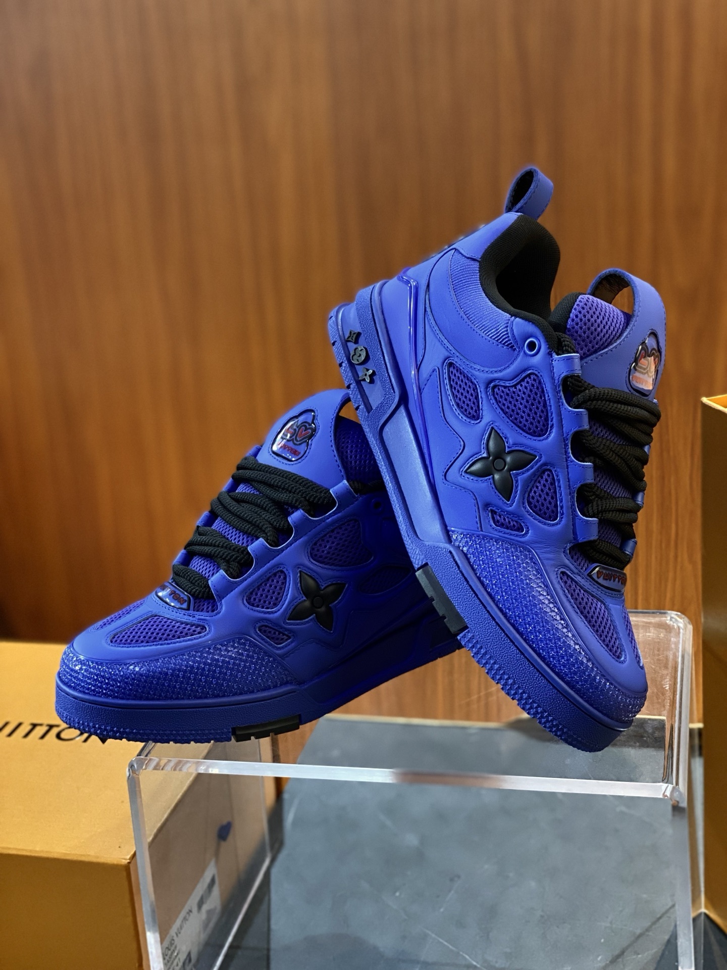 Men Solid Color Breathable Mesh Skate Shoes Low Top Lace Up Casual Sneakers Non Slip Thick Sole Fashion Street Shoes 2 Colors Green Blue Available