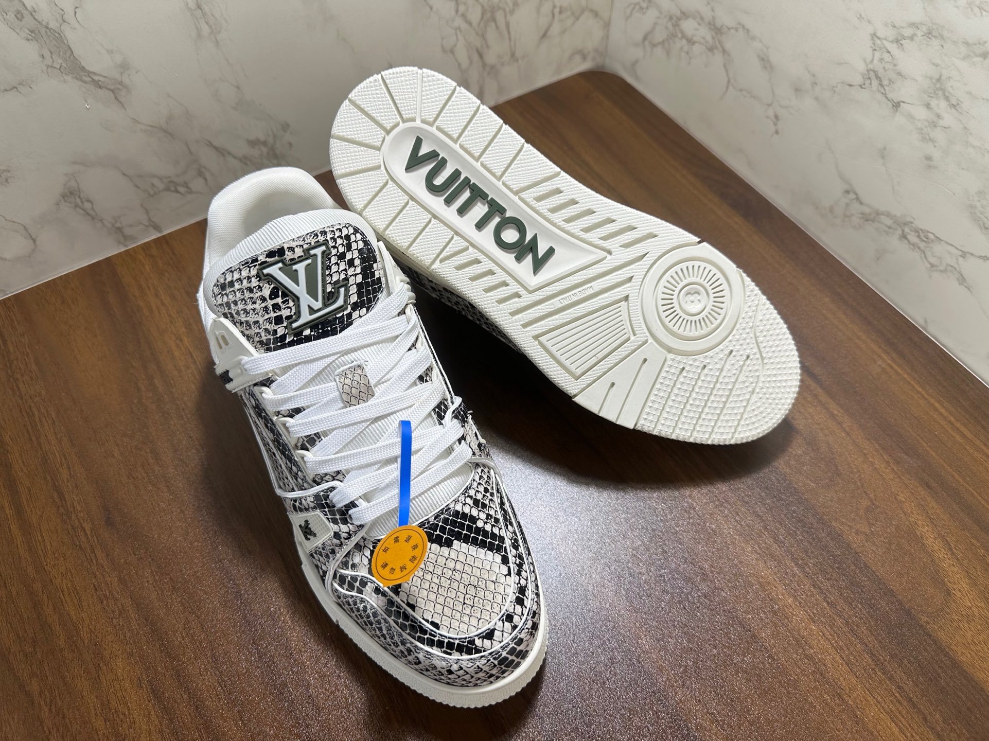Men Retro Printed Patchwork Skate Shoes Low Top Lace Up Casual Sneakers Wear-resistant Non-slip Thick Sole Street Fashion Walking Shoes