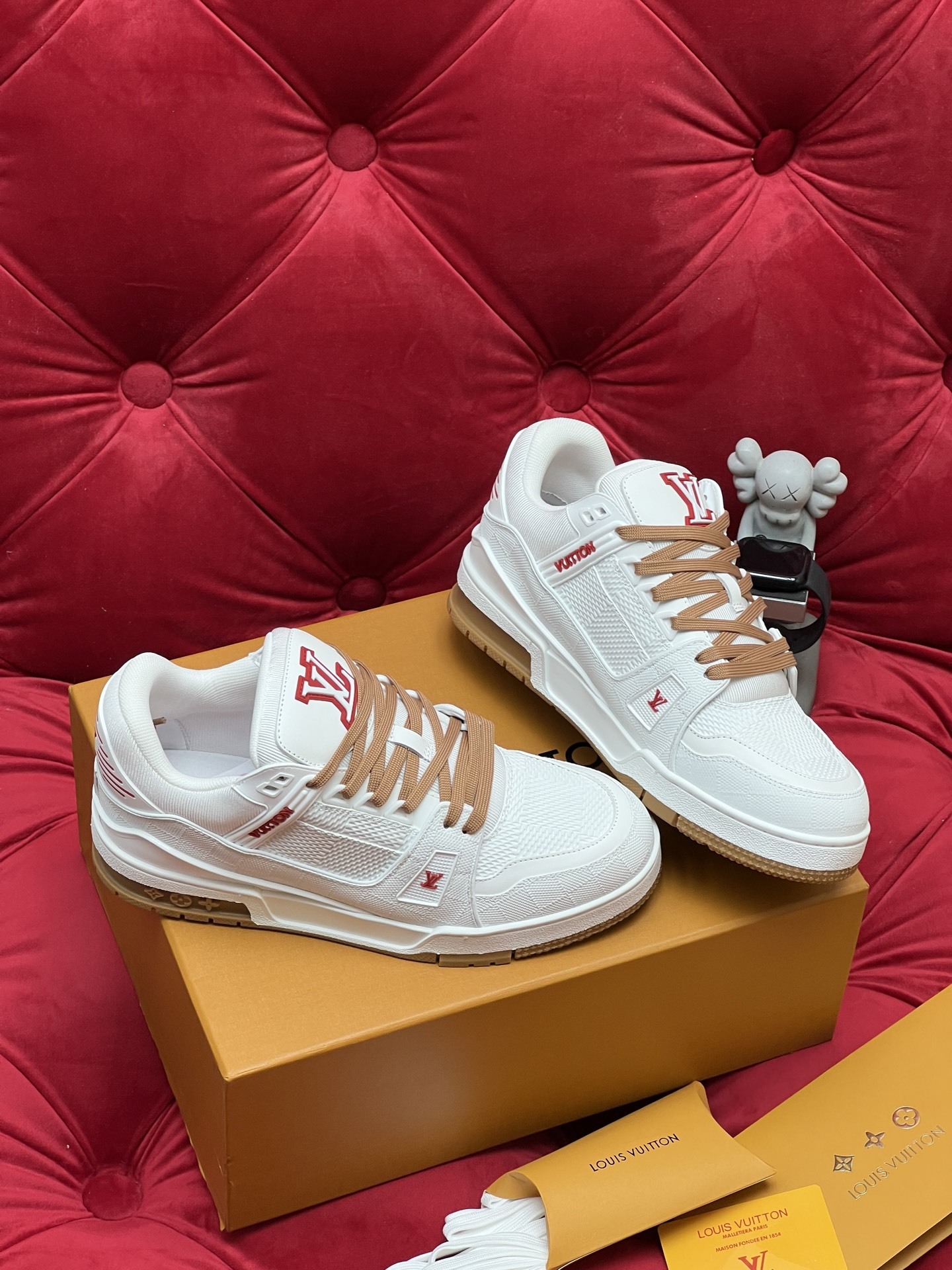 Men White Embroidery Low Top Skate Shoes Two-tone Laces Fashion Casual Board Shoes Daily Wear Street Walking Sneakers