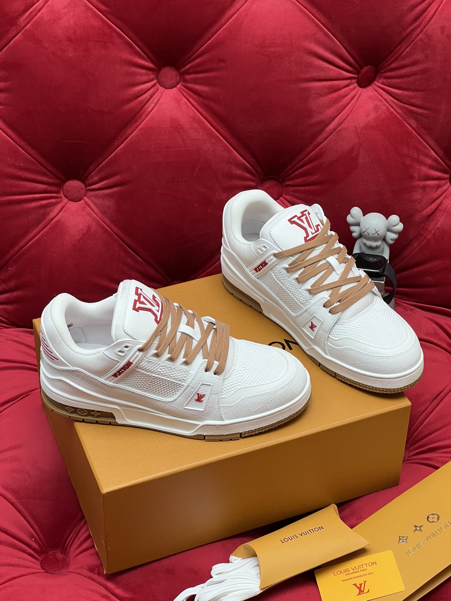 Men White Embroidery Low Top Skate Shoes Two-tone Laces Fashion Casual Board Shoes Daily Wear Street Walking Sneakers