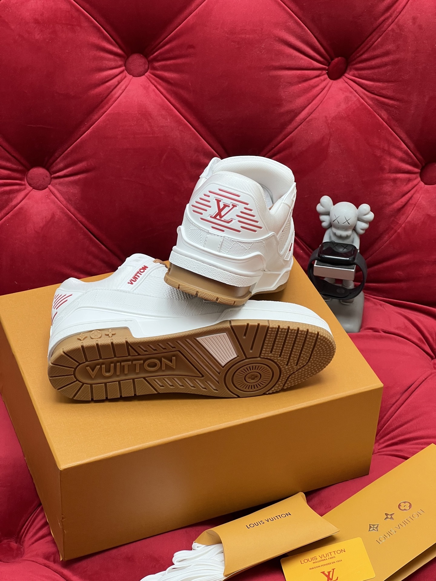 Men White Embroidery Low Top Skate Shoes Two-tone Laces Fashion Casual Board Shoes Daily Wear Street Walking Sneakers