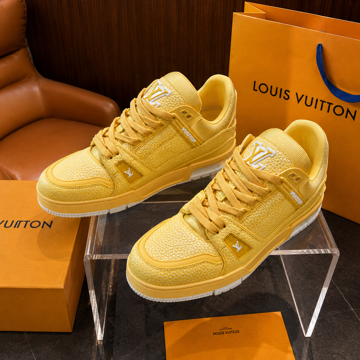 LOUIS VUITTON Elegant Vogue Series Low Top Sneakers Yellow SW-EV81