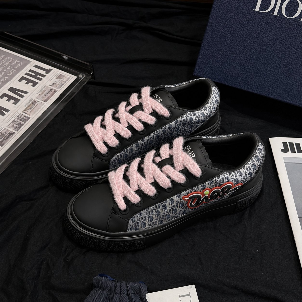 Dior Elegant Vogue Series Low Top Sneakers Black Blue Pink SW-EV66