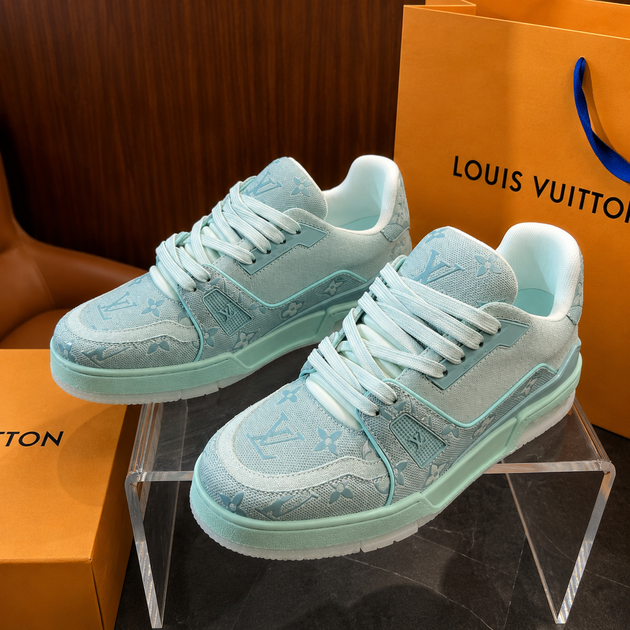 LOUIS VUITTON Elegant Vogue Series Low Top Sneakers Mint Green SW-EV79