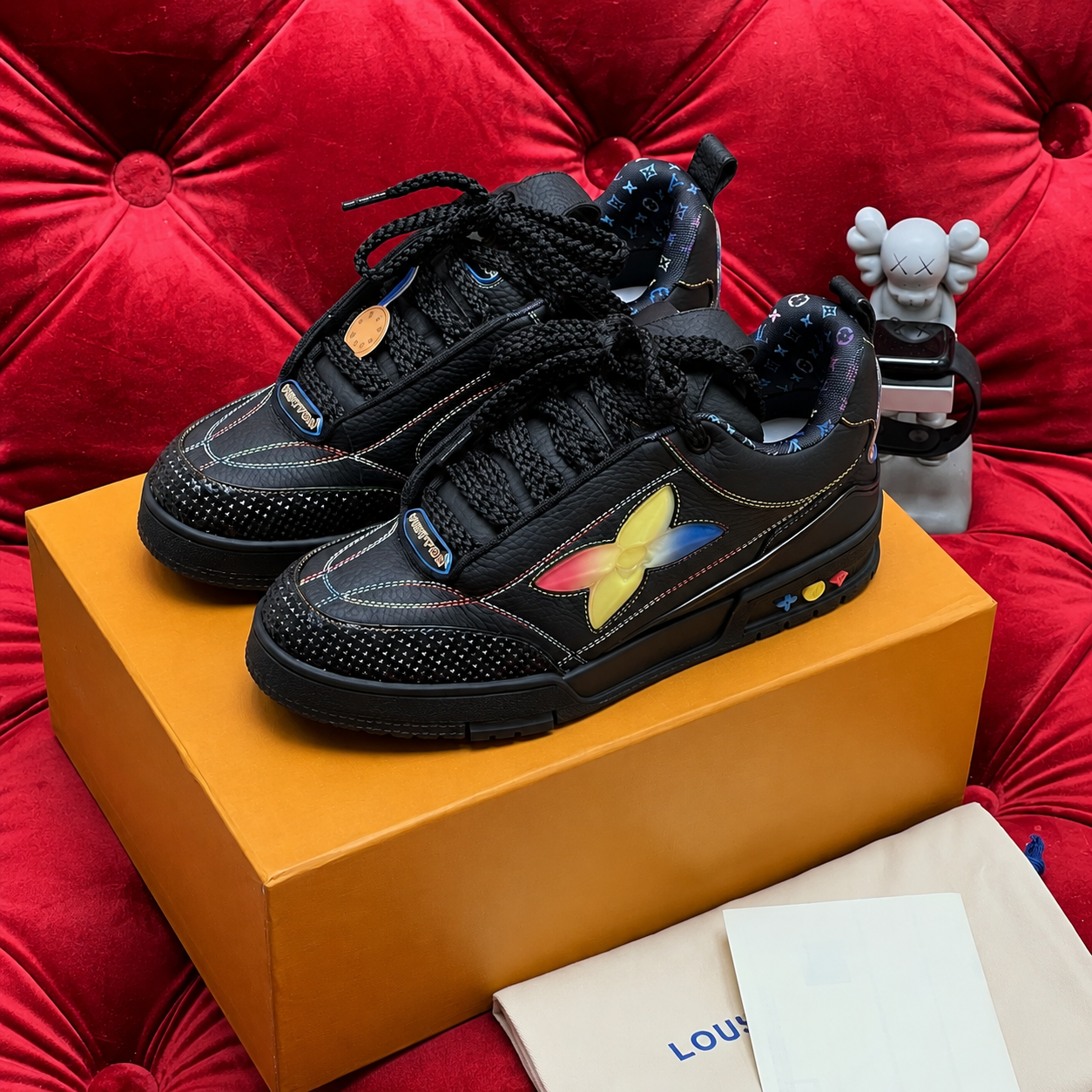 LV Trainer Low Sneakers Black Colorful Logo SW-EV140