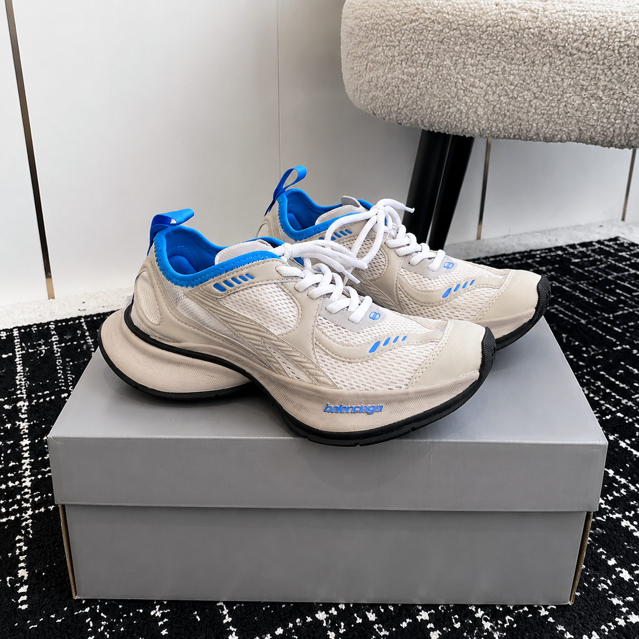 Balenciaga Circuit Sneakers Beige Blue SW-EV115
