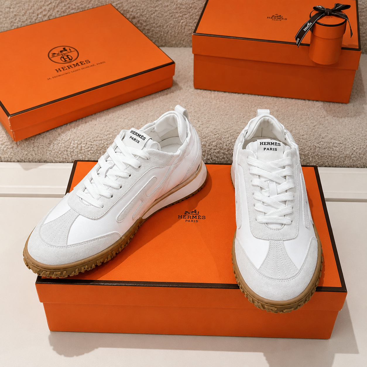 Hermès Casual Sneakers White Suede SW-EV248
