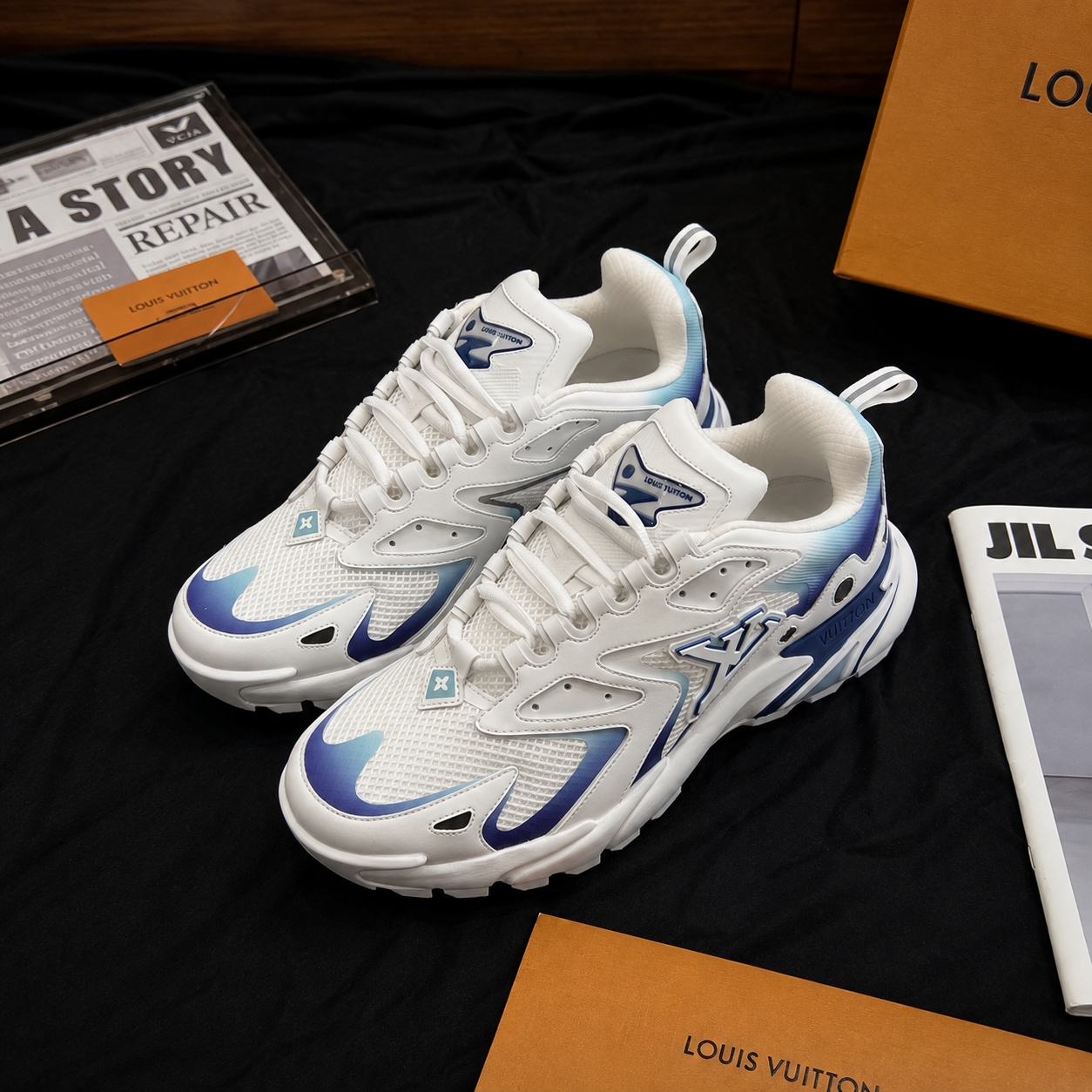 Louis Vuitton Trainer White Blue Gradient SW-EV274