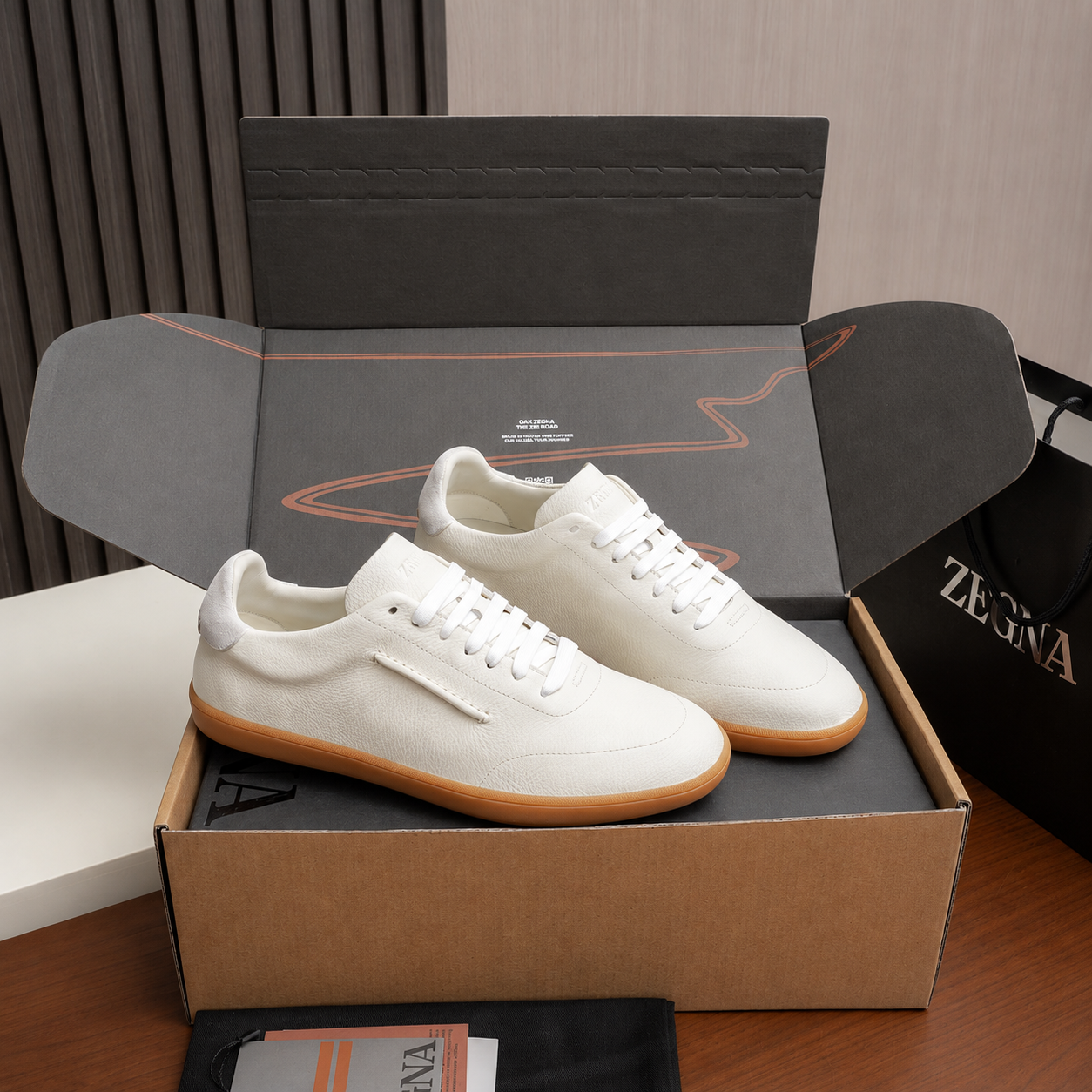 Balenciaga Drive Low Top Sneakers Black White SW-EV201