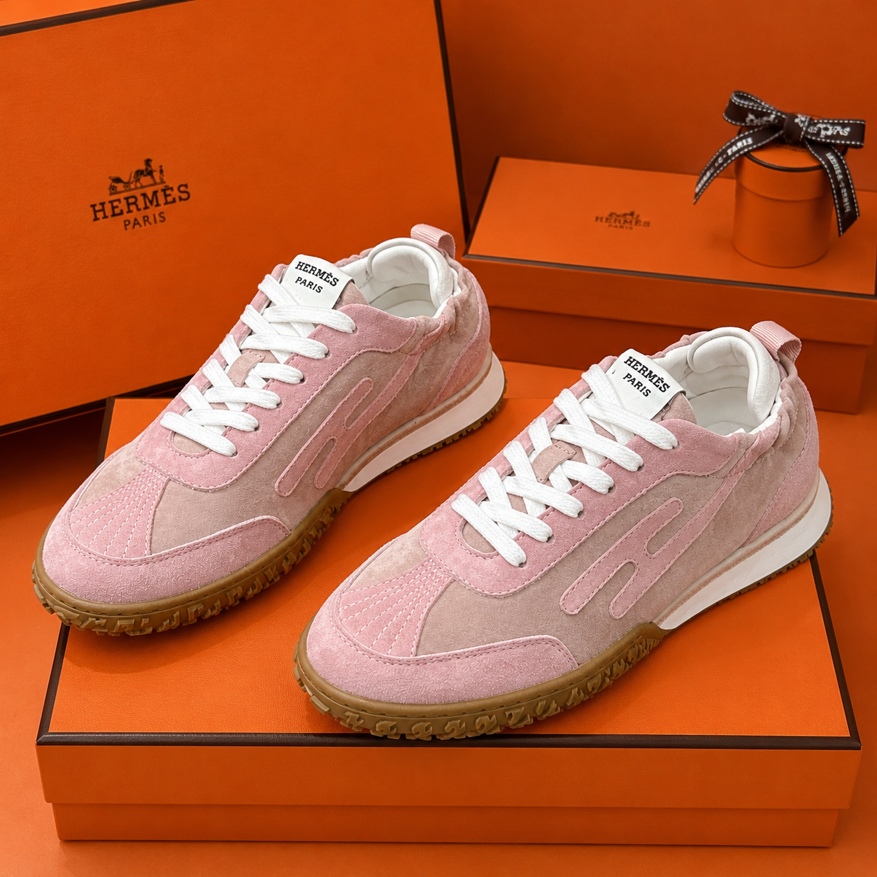 Hermès Casual Sneakers Pink Suede SW-EV247